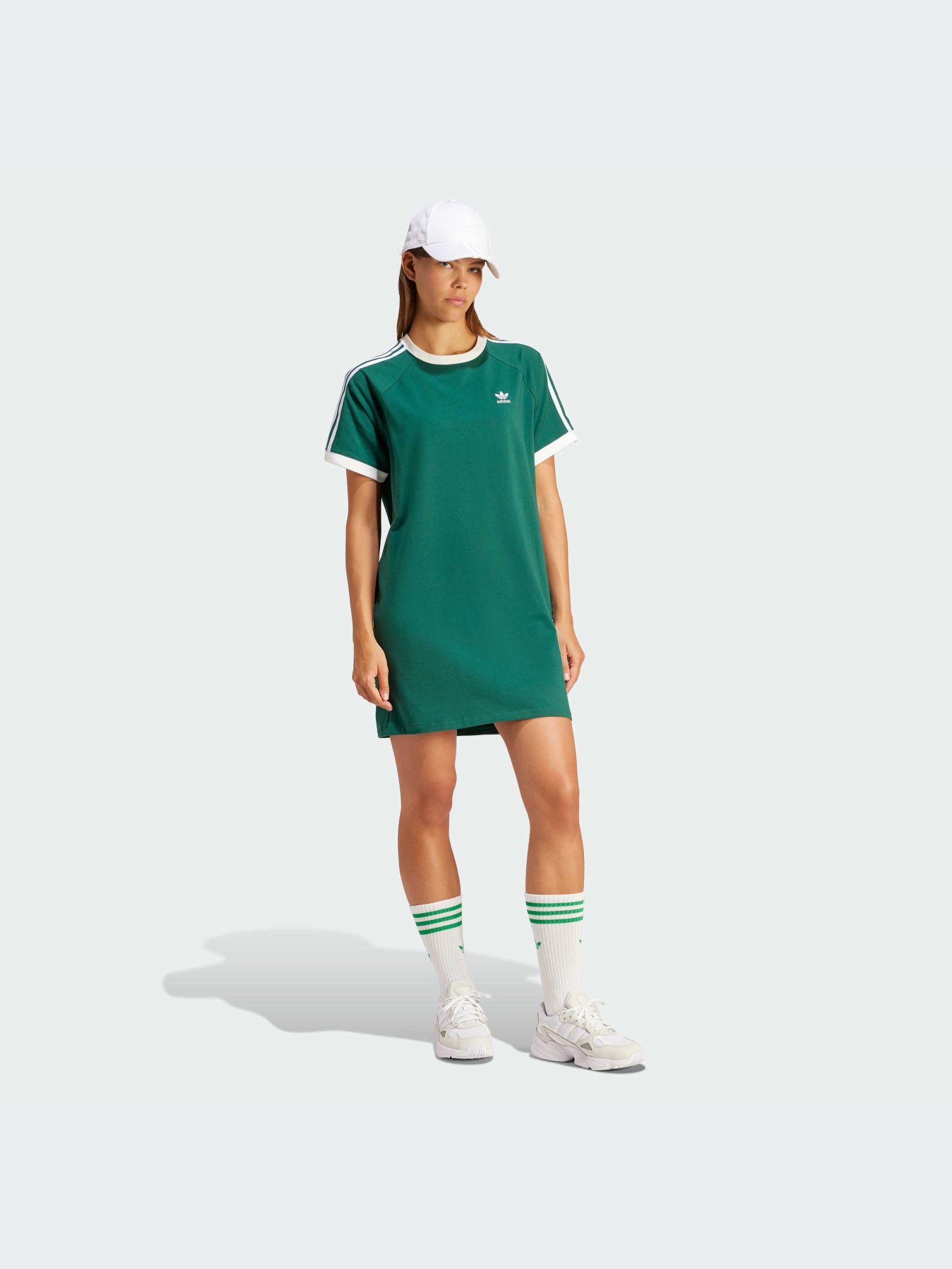 Платья Adidas Adicolor модель IR8085 Фото