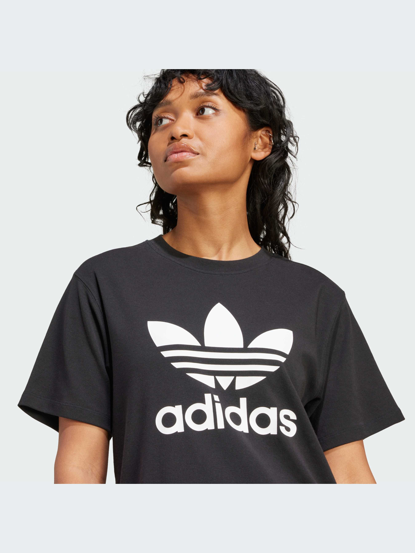 Футболки и поло Adidas Adicolor модель IR9533 Футболки и поло Adidas Adicolor модель IR9533 Фото