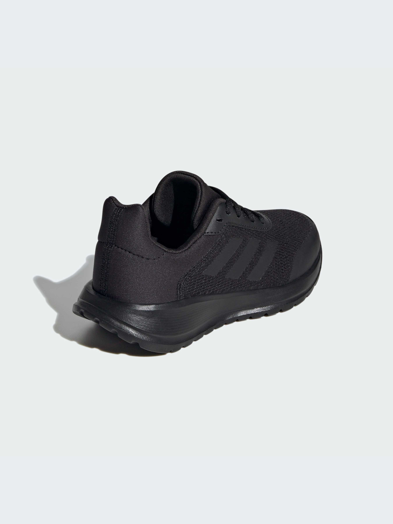 Кросівки Adidas модель IG8572 Кросівки Adidas модель IG8572 Фото