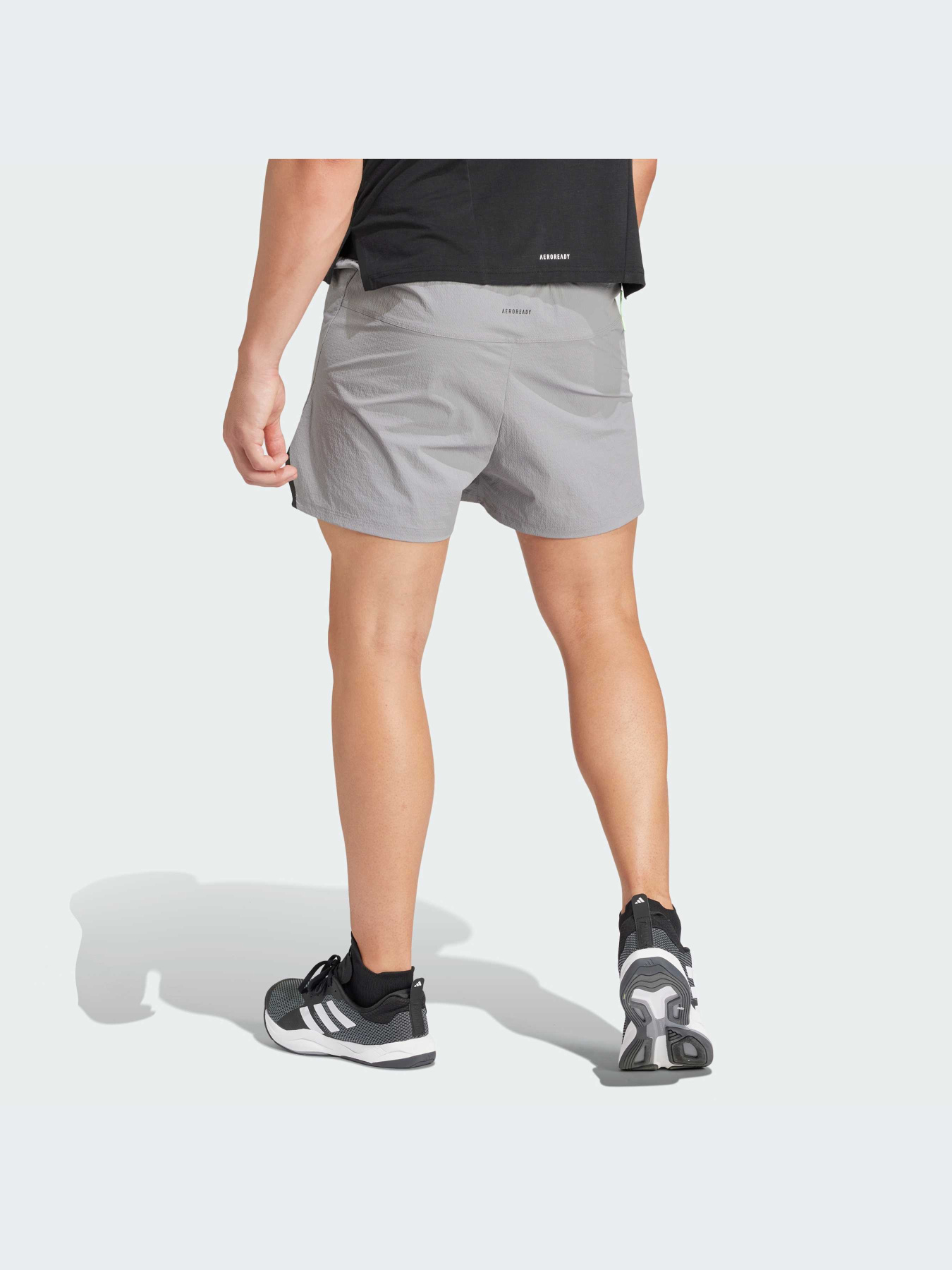 Шорты Adidas модель IT7519 Шорты Adidas модель IT7519 Фото