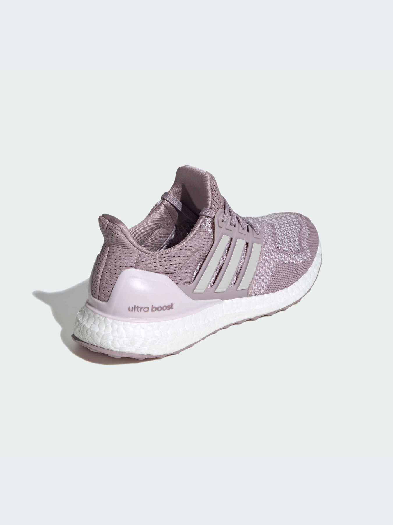 Кроссовки Adidas Ultraboost модель ID5880 Фото