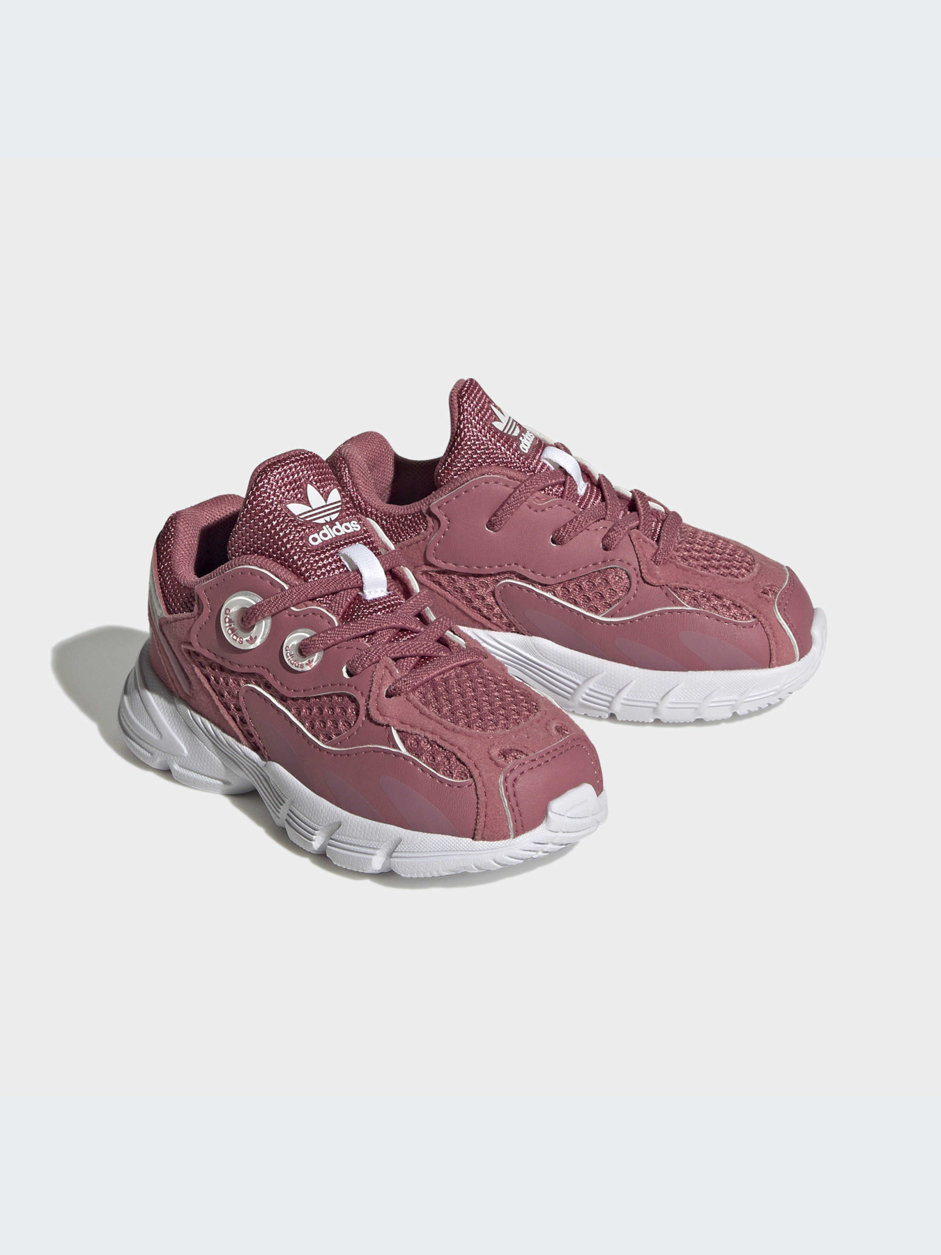 Кроссовки Adidas модель HQ1552 Фото