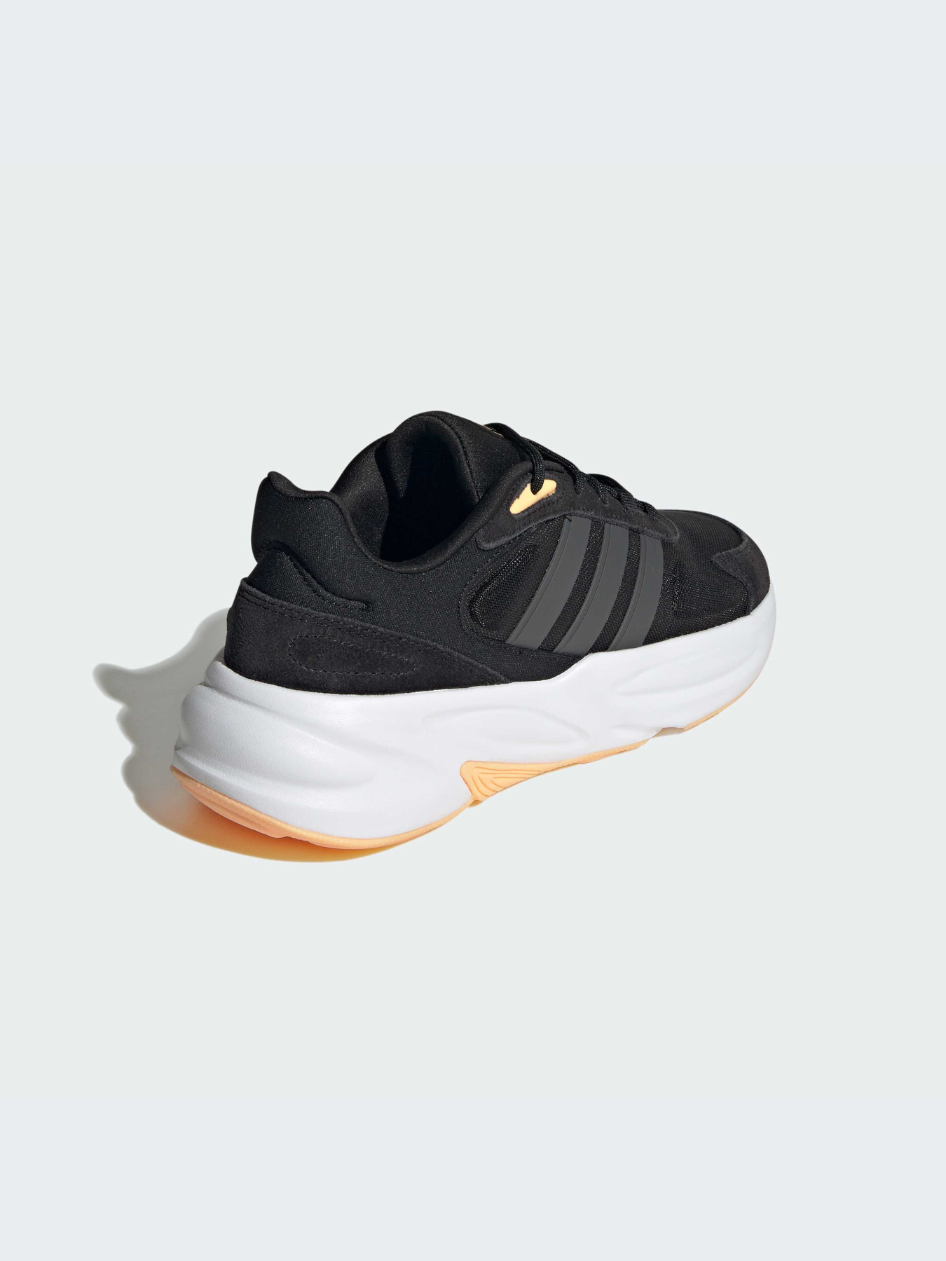 Кросівки Adidas Ozweego модель IG9796 Кросівки Adidas Ozweego модель IG9796 Фото