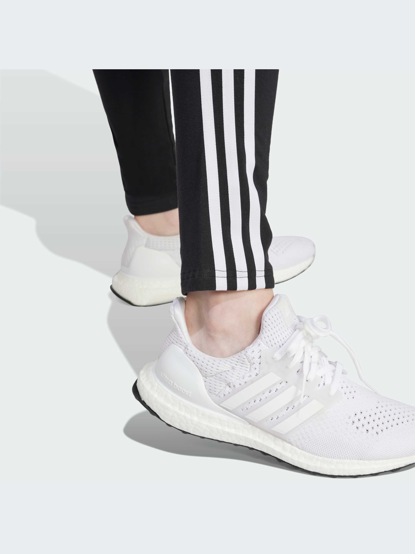 Штани Adidas 3 Stripes модель IP1570 Фото
