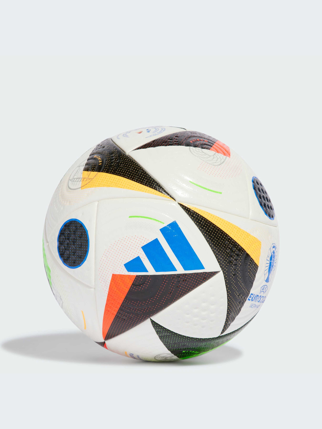 Мячи Adidas модель IQ3682 Фото