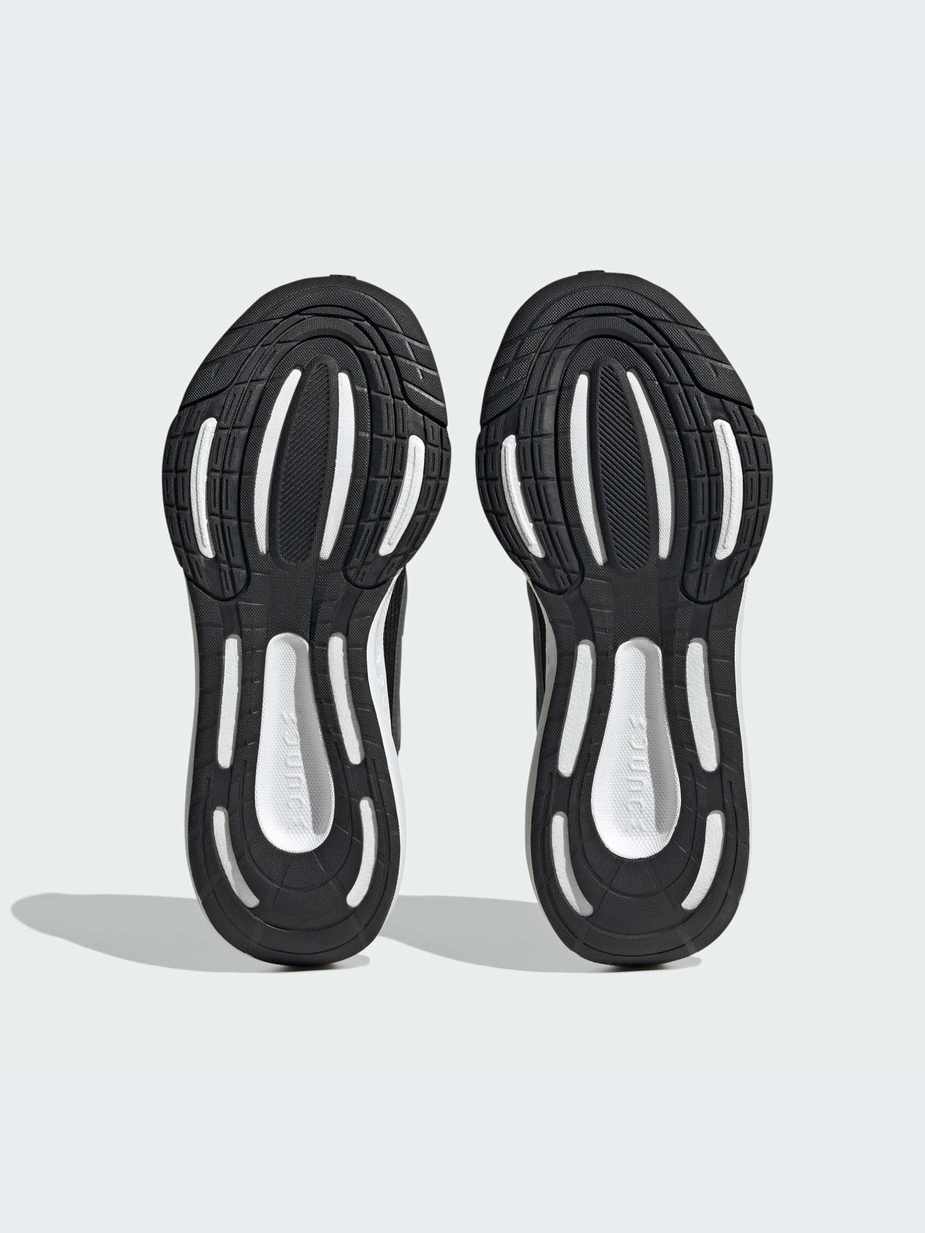 Кросівки Adidas модель HP5787 Кросівки Adidas модель HP5787 Фото