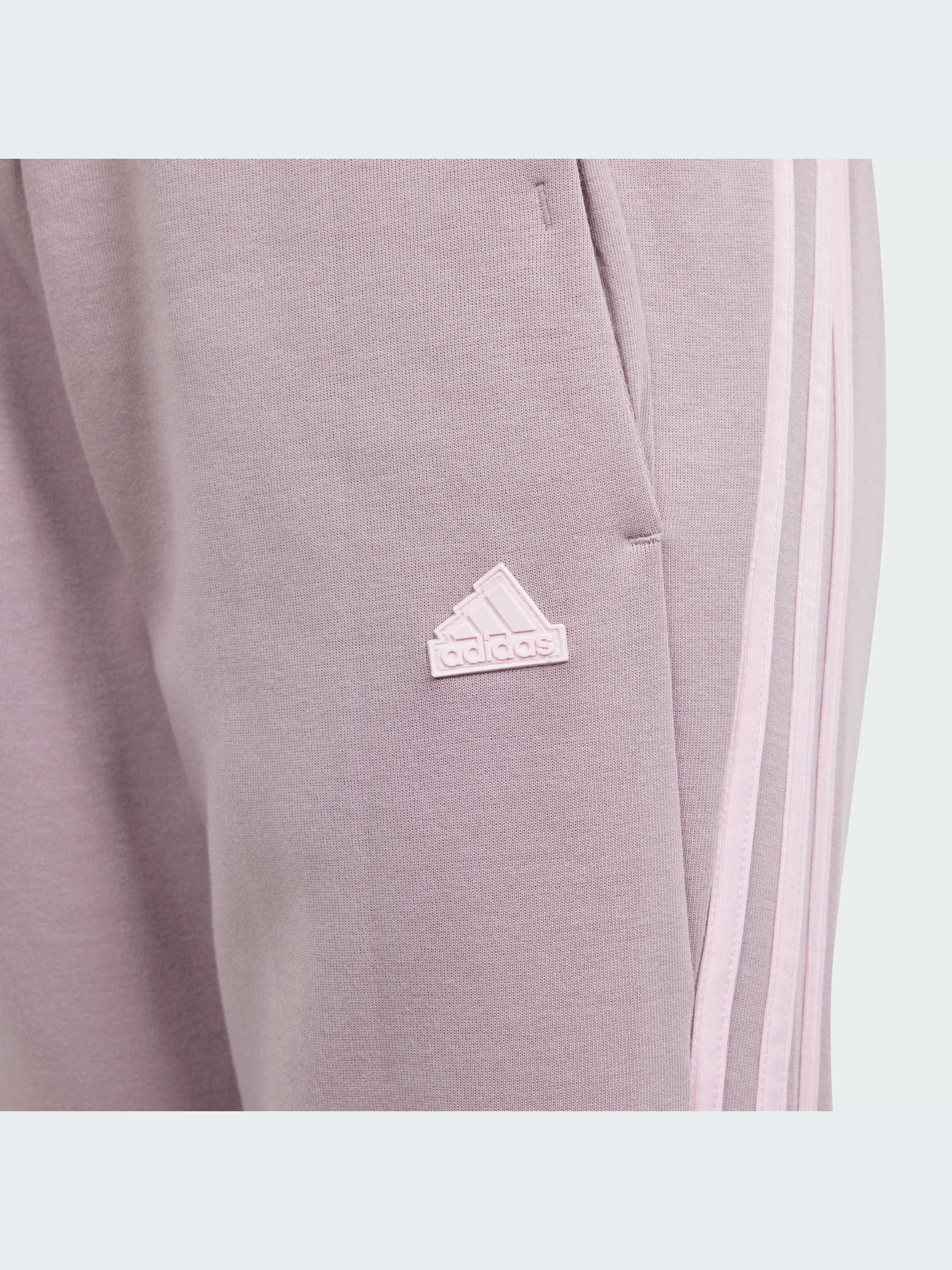 Штани Adidas 3 Stripes модель IS3410 Штани Adidas 3 Stripes модель IS3410 Фото