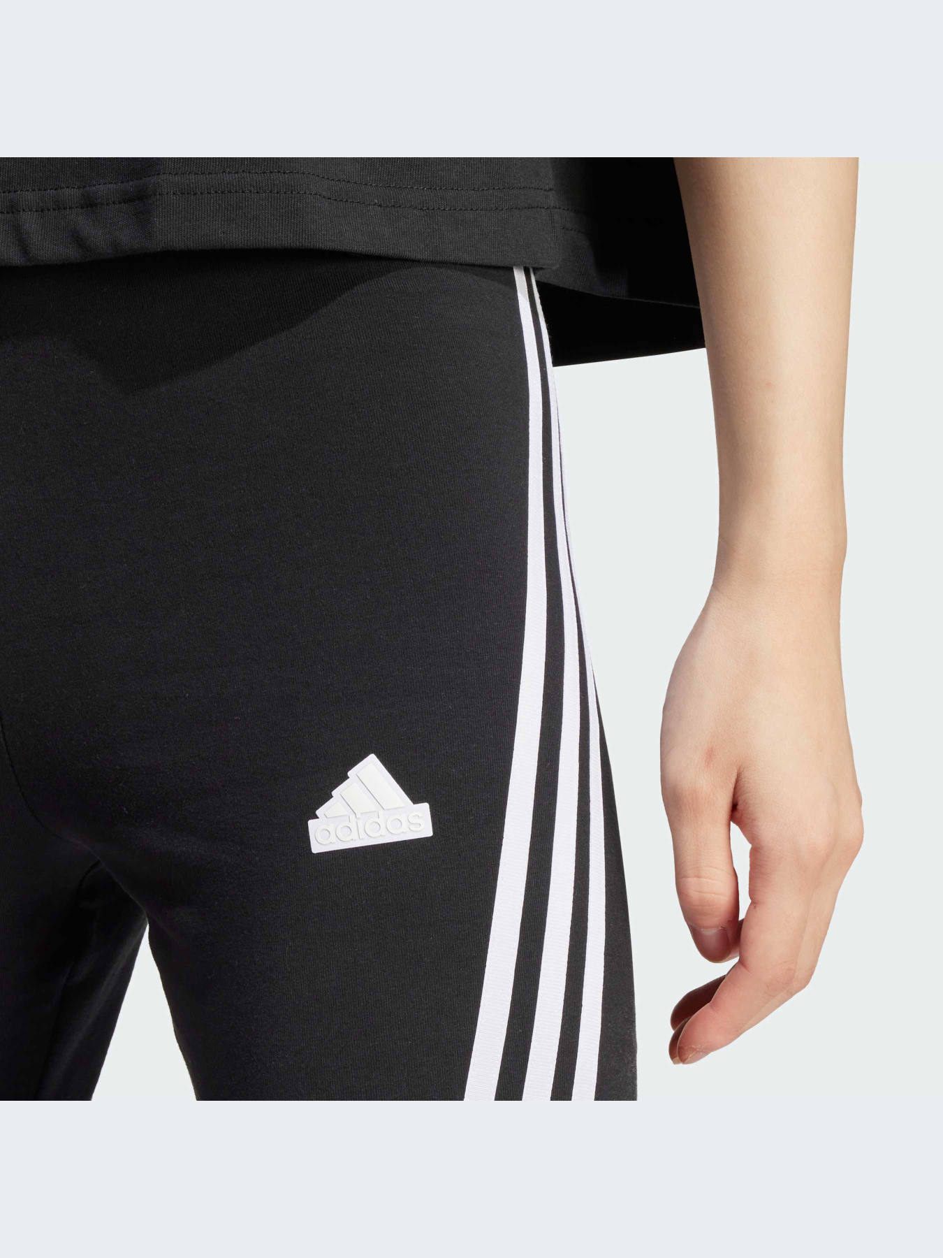 Шорты Adidas 3 Stripes модель IP1569 Фото