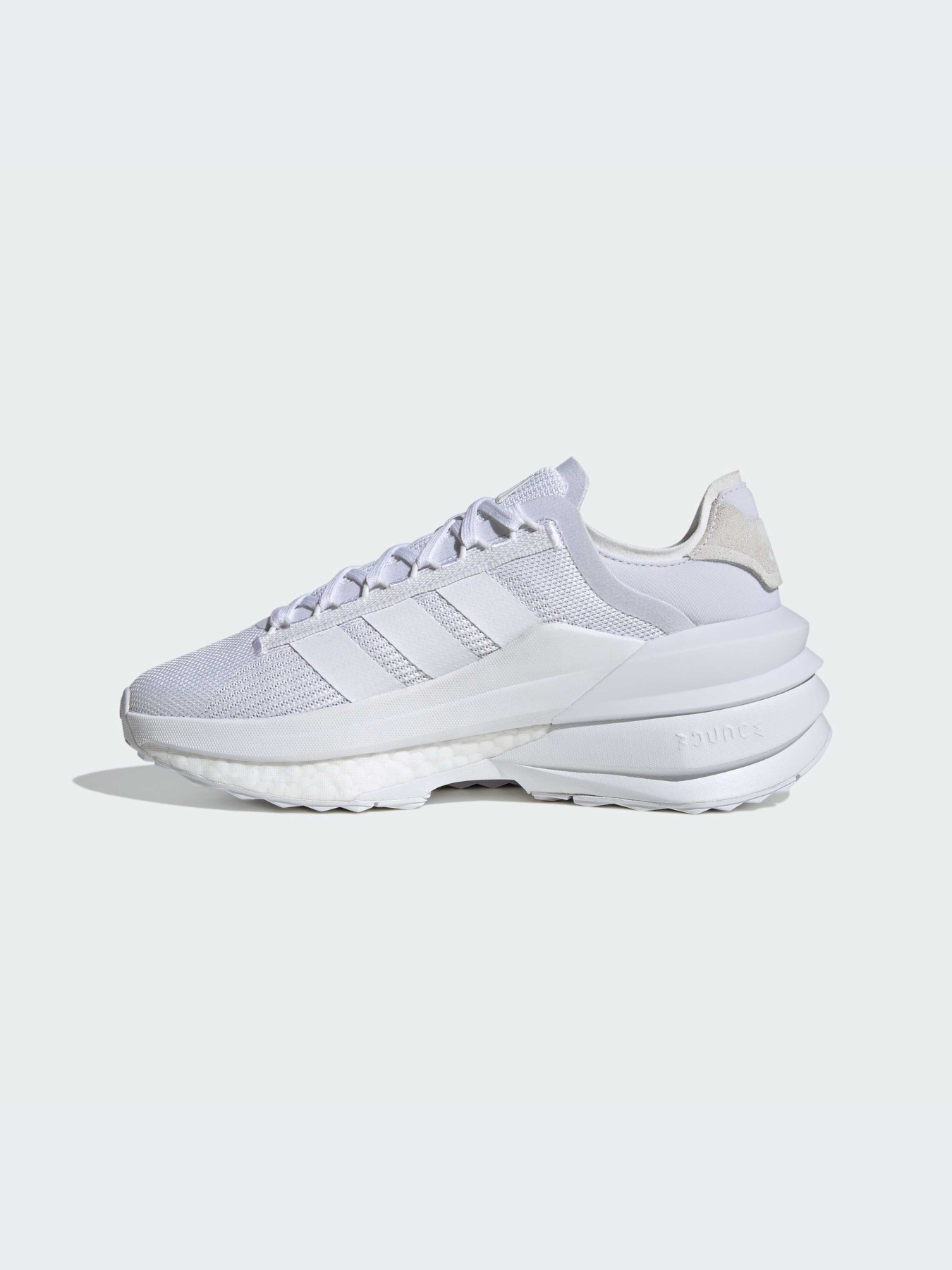 Кросівки Adidas AVRYN модель IE8460 Кросівки Adidas AVRYN модель IE8460 Фото