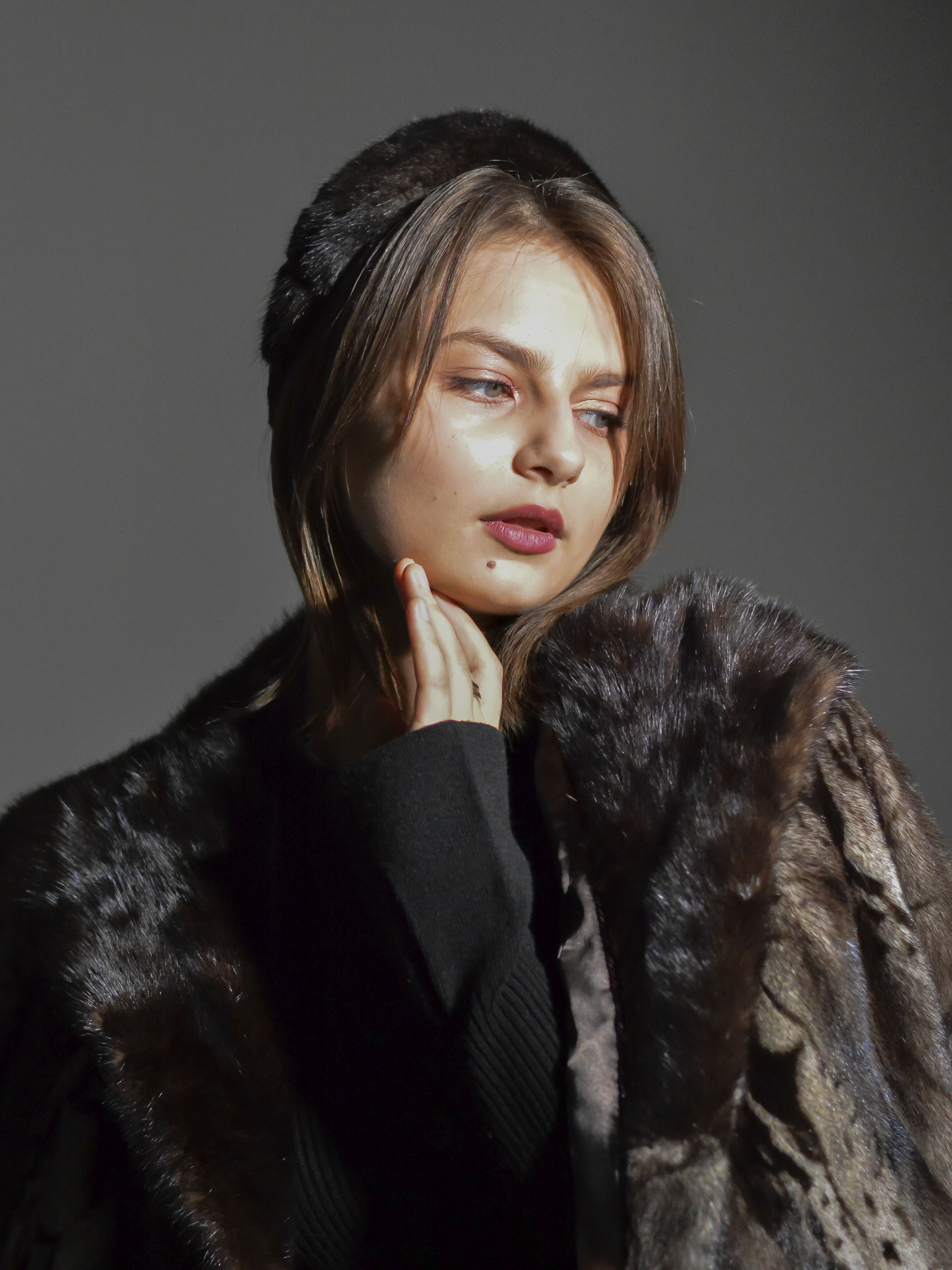 Обруч для волос MyScarf меховый one size цвет шоколадный, натуральная норка MyScarf модель mp19616115 Обруч для волос MyScarf меховый one size цвет шоколадный, натуральная норка MyScarf модель mp19616115 Фото