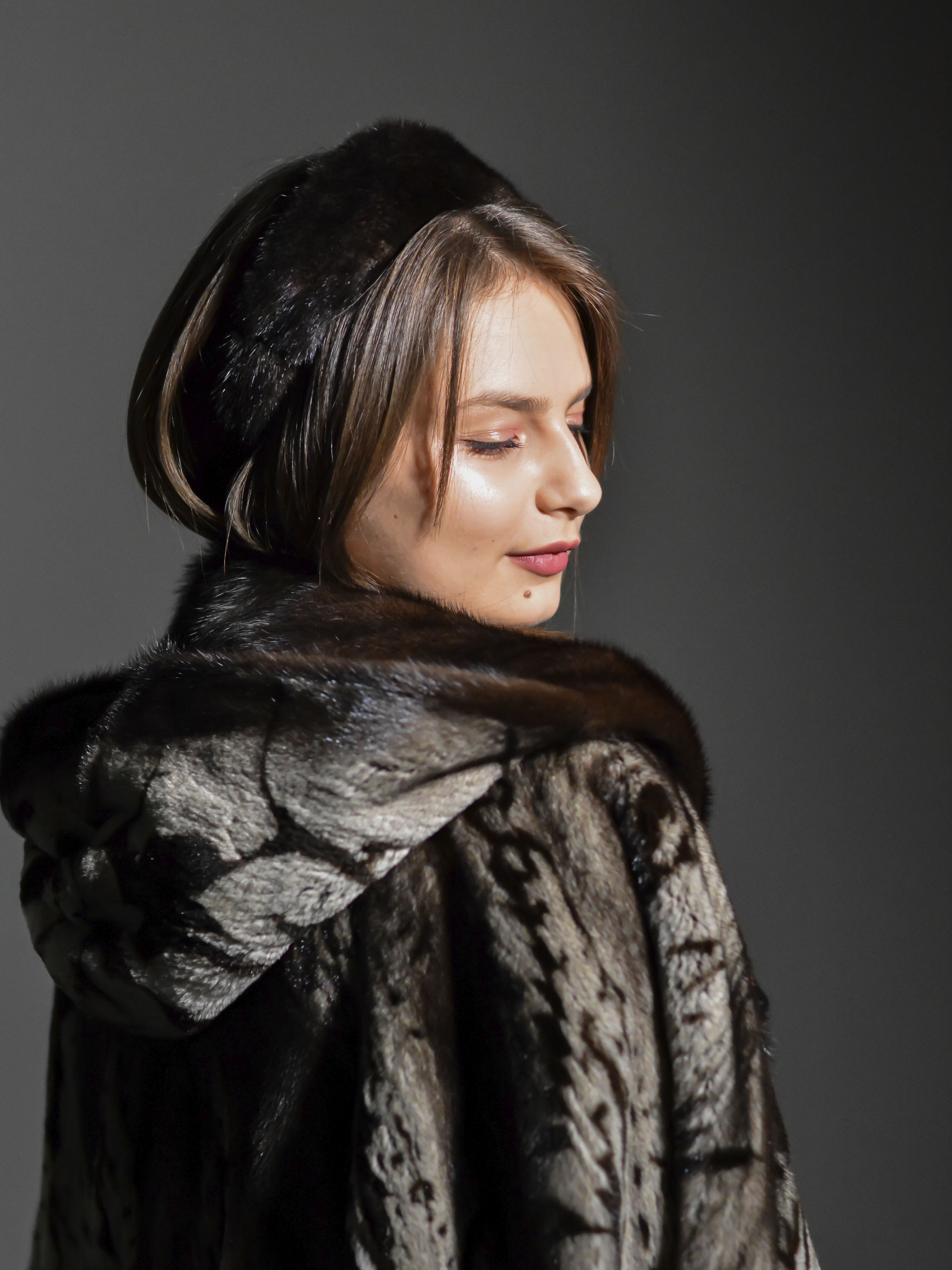 Обруч для волос MyScarf меховый one size цвет шоколадный, натуральная норка MyScarf модель mp19616115 Обруч для волос MyScarf меховый one size цвет шоколадный, натуральная норка MyScarf модель mp19616115 Фото