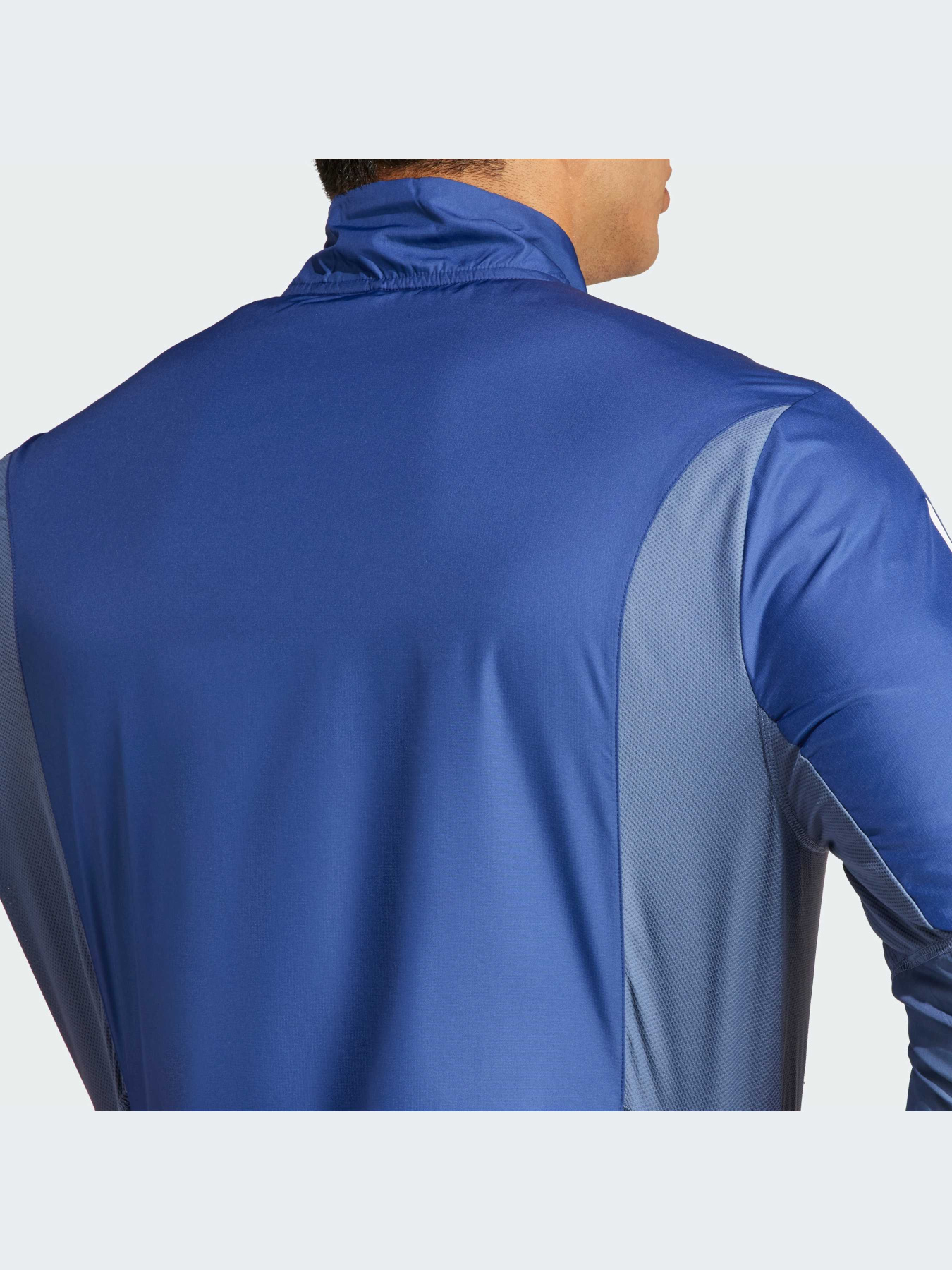 Куртки та дублянки Adidas модель IK4992 Куртки та дублянки Adidas модель IK4992 Фото