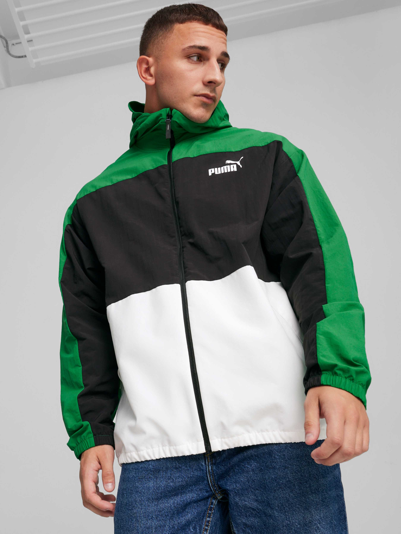 Куртки и дубленки PUMA Hooded Windbreaker модель 675387 Куртки и дубленки PUMA Hooded Windbreaker модель 675387 Фото