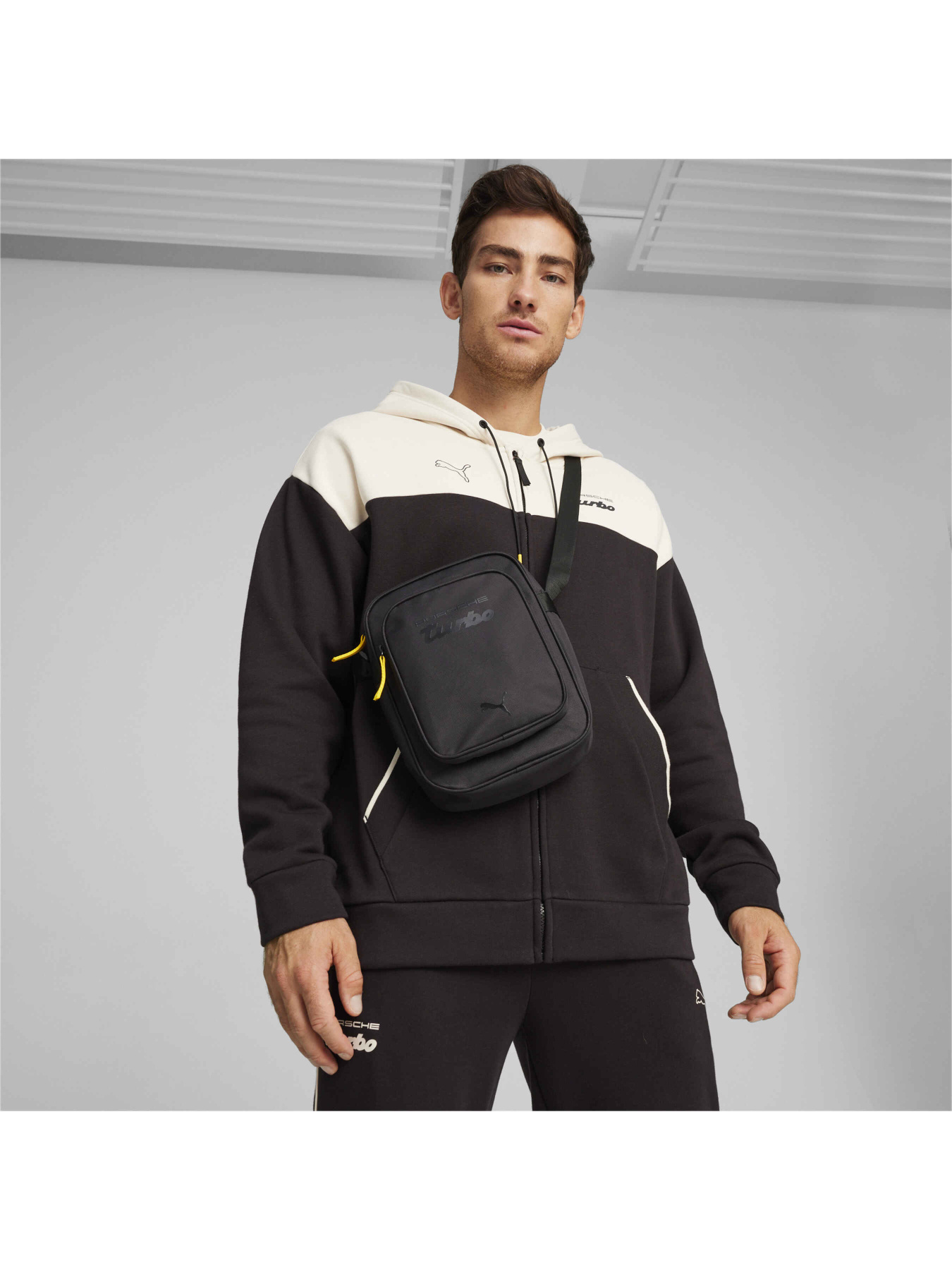 Сумки PUMA Porsche Legacy Portable модель 090407 Сумки PUMA Porsche Legacy Portable модель 090407 Фото