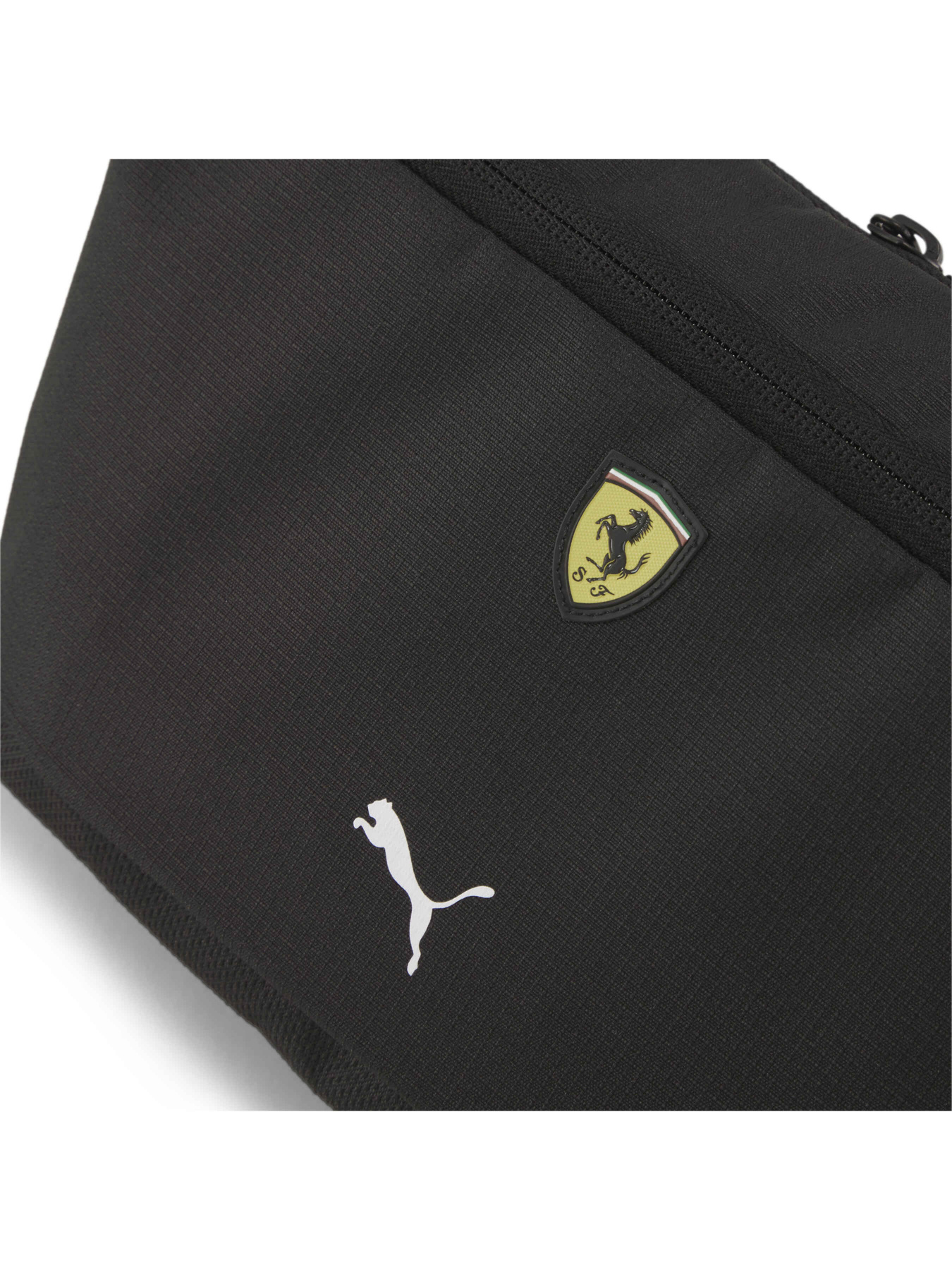 Сумки PUMA Ferrari Race Waist Bag модель 090294 Сумки PUMA Ferrari Race Waist Bag модель 090294 Фото