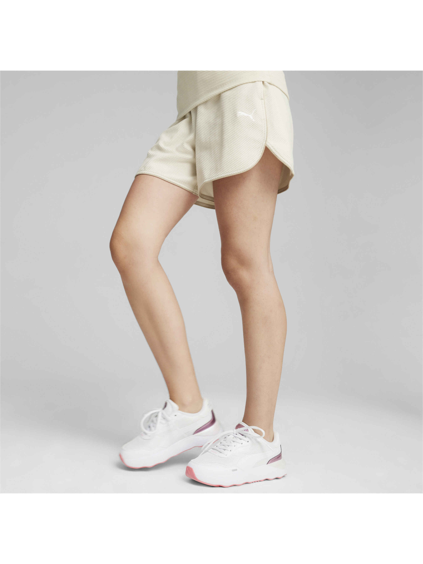 Шорты PUMA Her Shorts модель 678701 Фото