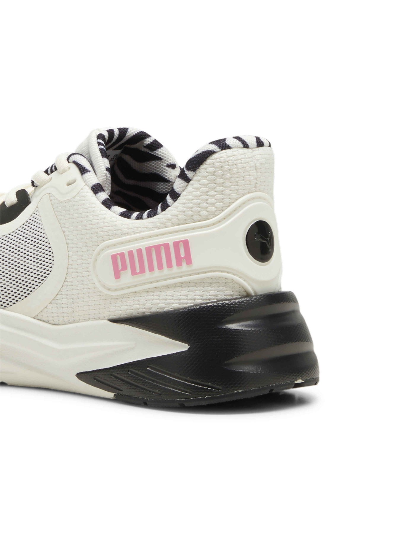 Кросівки PUMA Disperse Xt 3 Wn's Remix модель 379636 Кросівки PUMA Disperse Xt 3 Wn's Remix модель 379636 Фото
