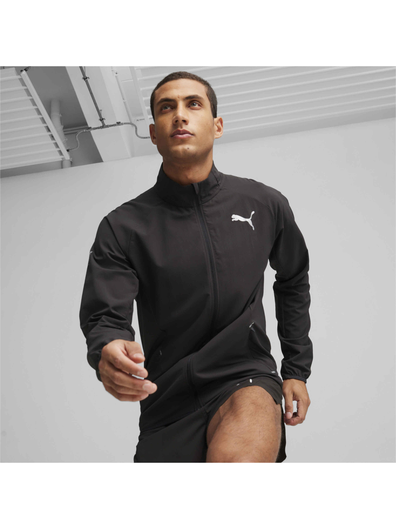 Куртки и дубленки PUMA Run Elite Ultrweave Jacket M модель 524984 Куртки и дубленки PUMA Run Elite Ultrweave Jacket M модель 524984 Фото