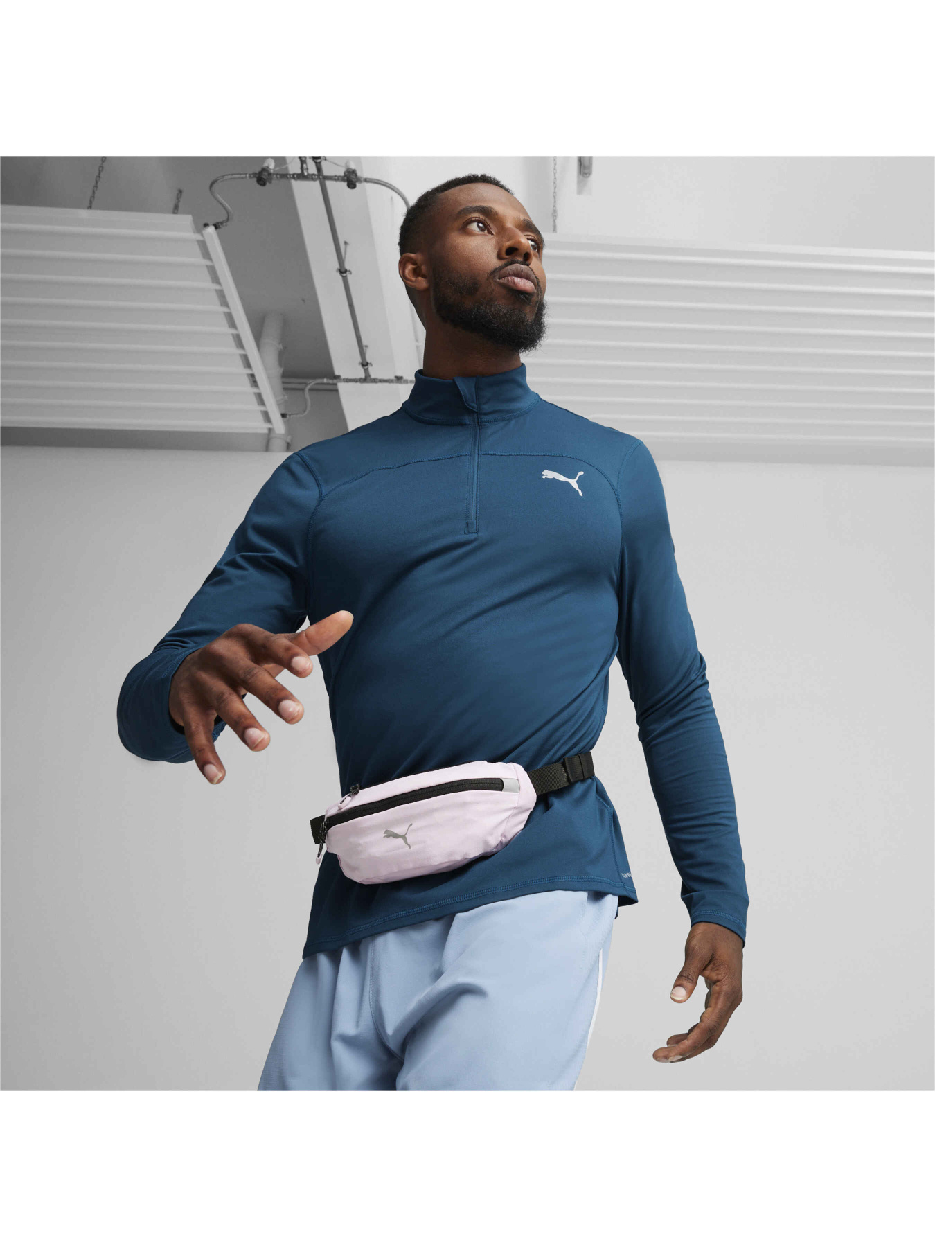 Сумки PUMA Pr Classic Waist Bag модель 090425 Сумки PUMA Pr Classic Waist Bag модель 090425 Фото