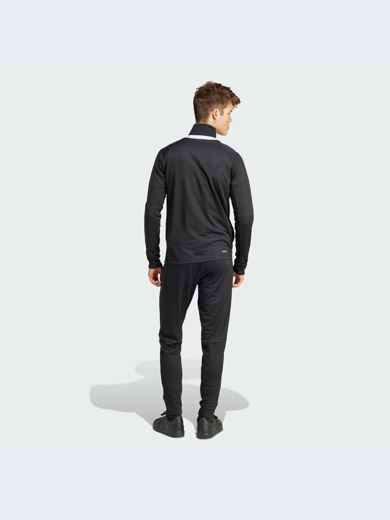 Костюмы Adidas 3 Stripes модель IR7843 Костюмы Adidas 3 Stripes модель IR7843 Фото