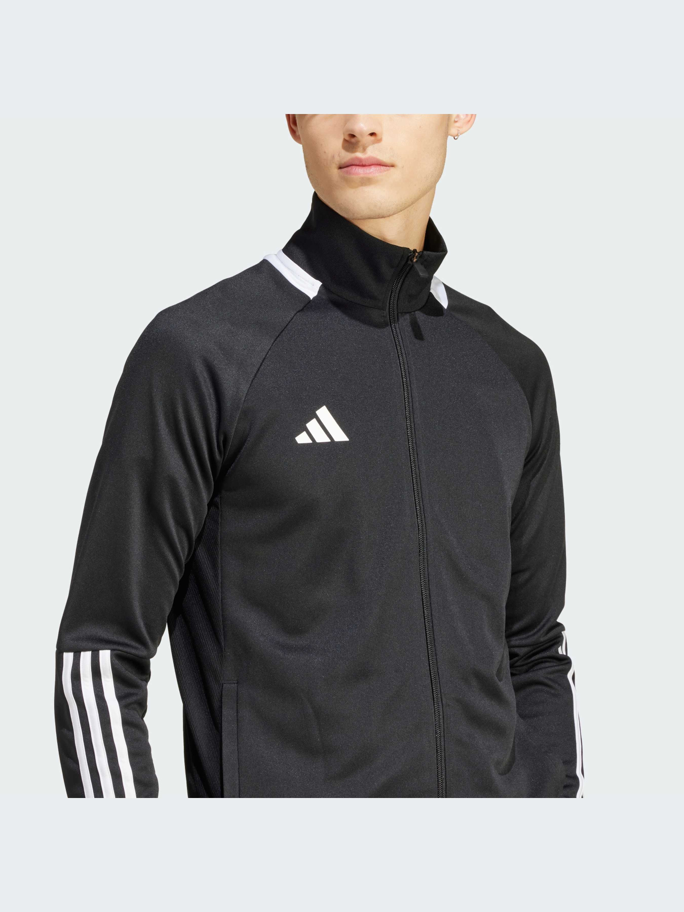 Костюмы Adidas 3 Stripes модель IR7843 Костюмы Adidas 3 Stripes модель IR7843 Фото