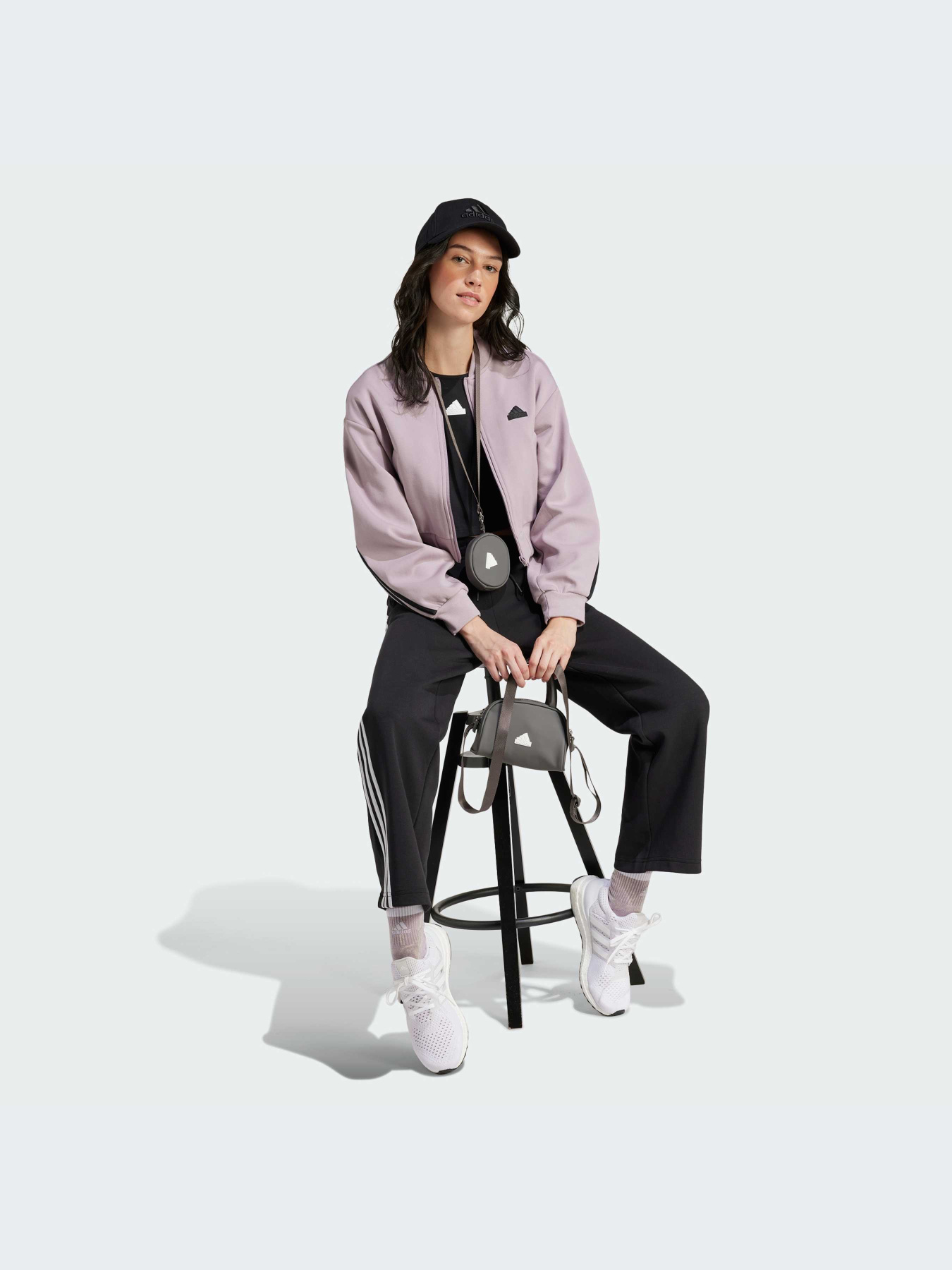 Худі та світшоти Adidas 3 Stripes модель IS3652 Худі та світшоти Adidas 3 Stripes модель IS3652 Фото