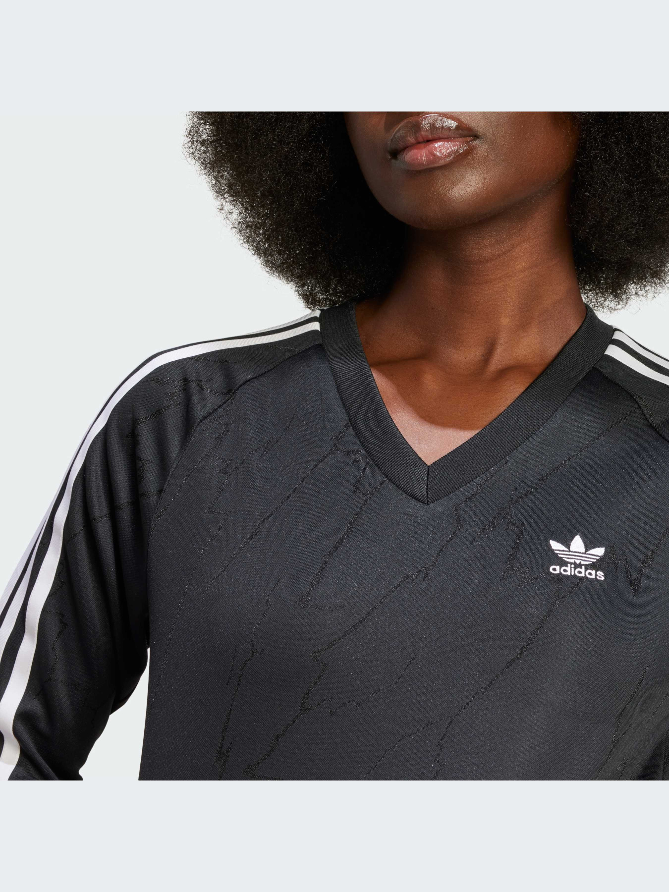 Худі та світшоти Adidas модель IT9707 Худі та світшоти Adidas модель IT9707 Фото