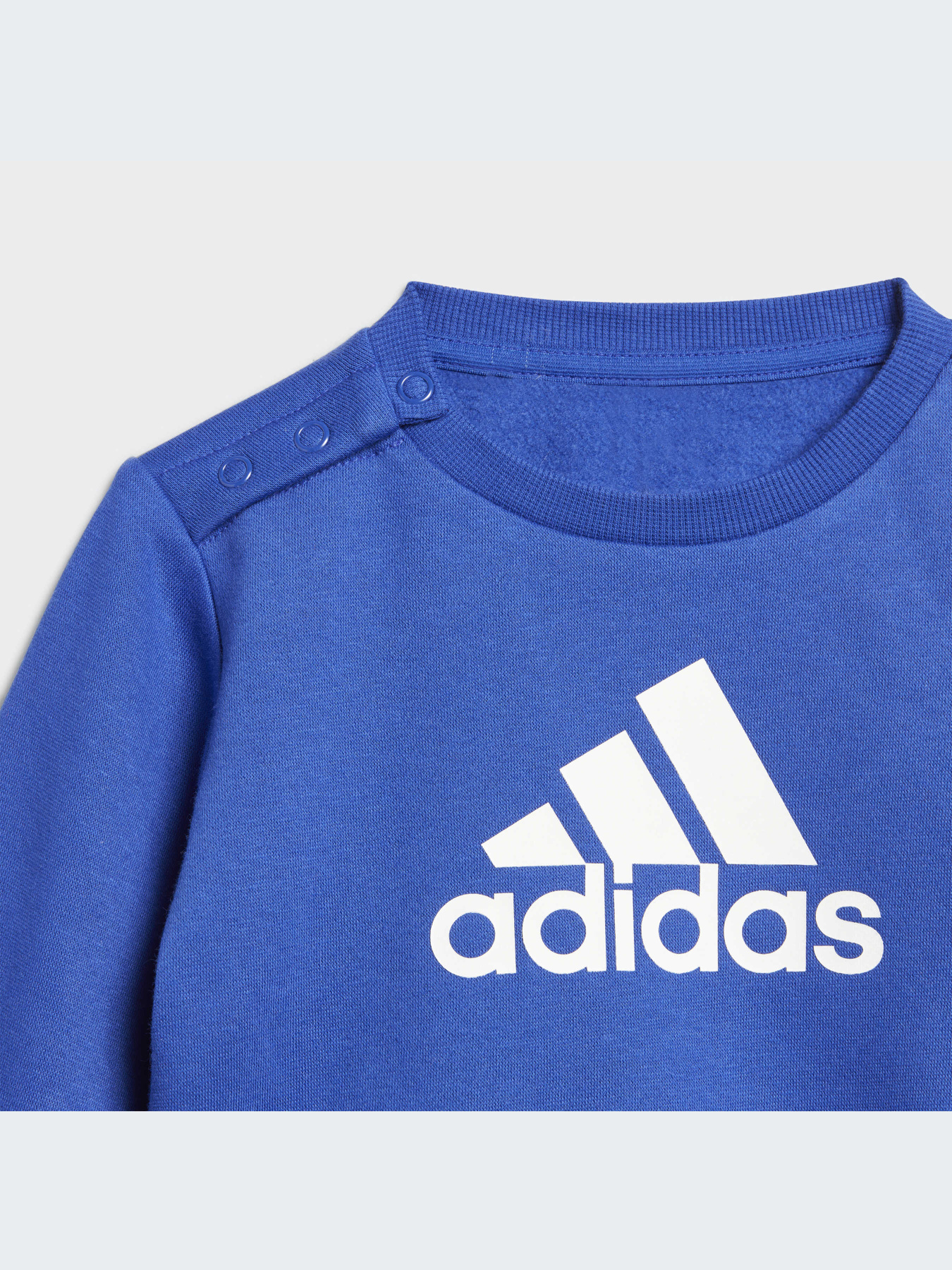 Костюмы Adidas модель IJ8857 Костюмы Adidas модель IJ8857 Фото