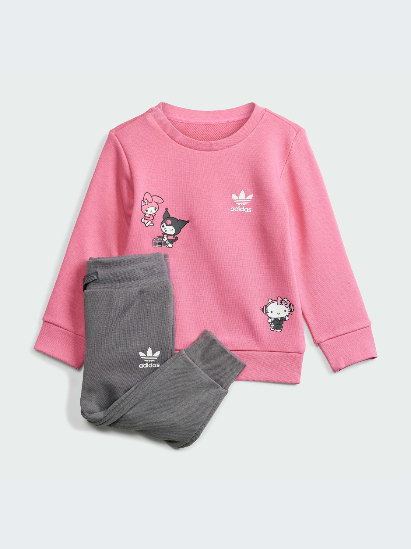 Костюмы Adidas модель IT7916 Костюмы Adidas модель IT7916 Фото