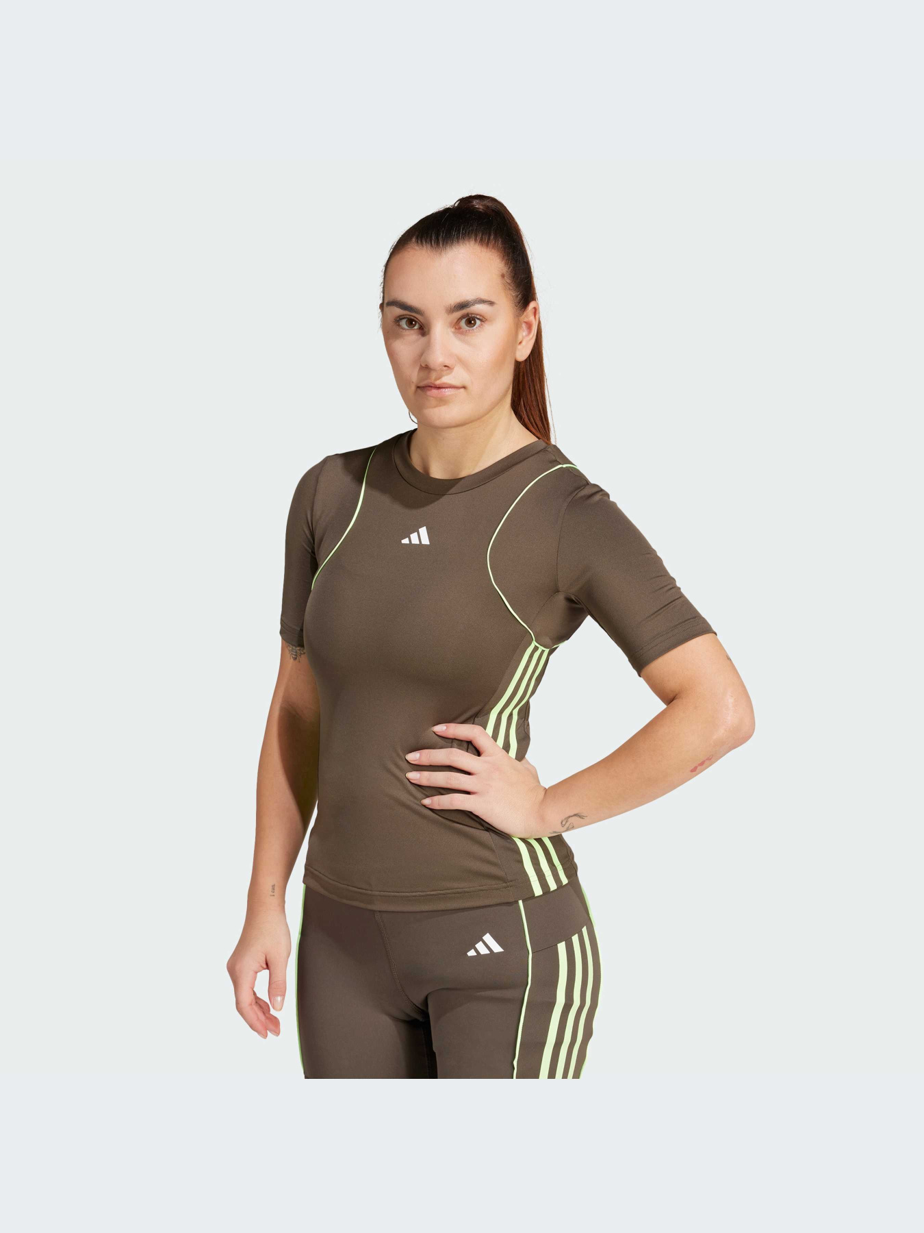 Футболки и поло Adidas модель IW8915 Фото