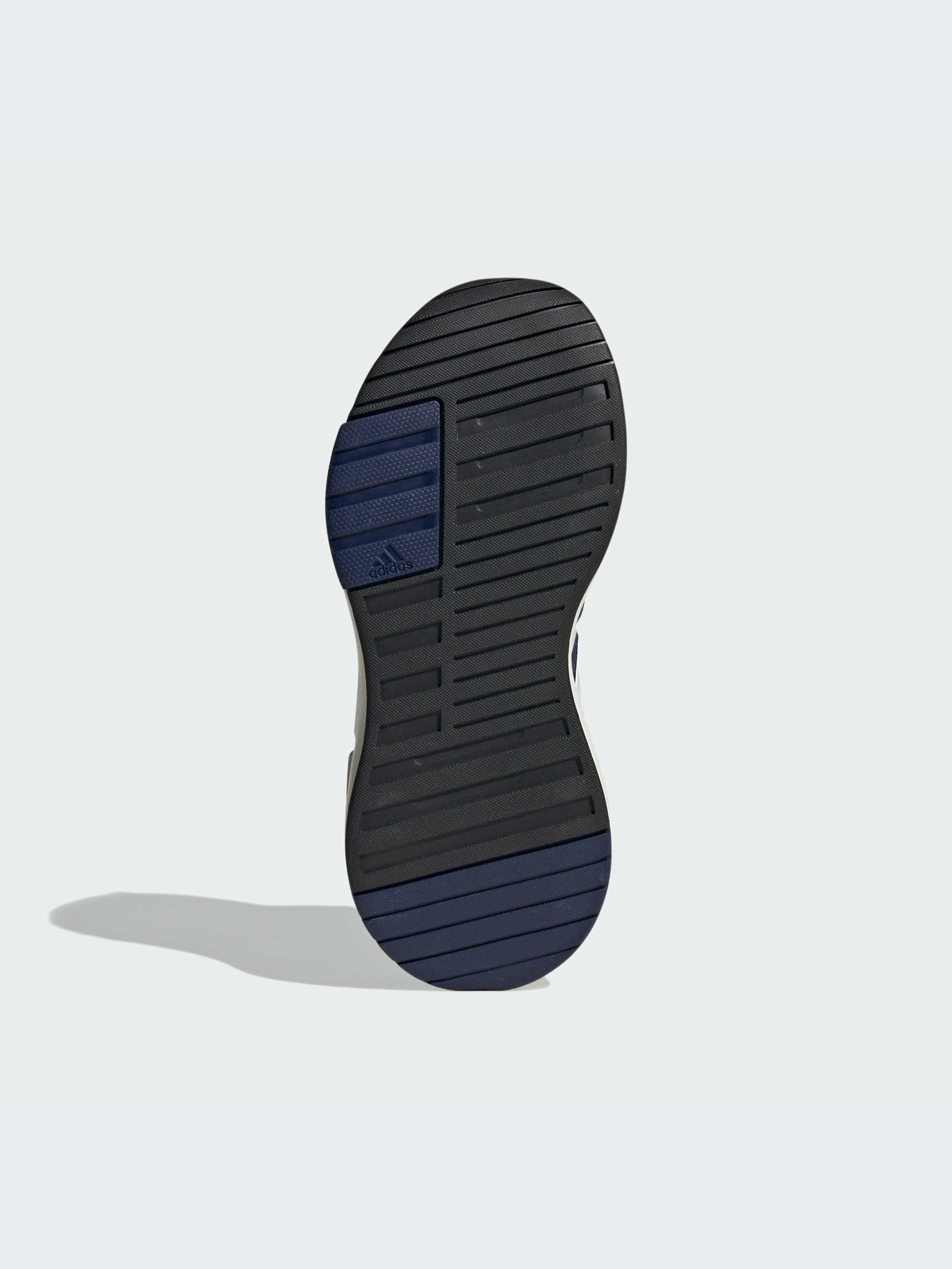 Кроссовки Adidas модель ID8010 Кроссовки Adidas модель ID8010 Фото