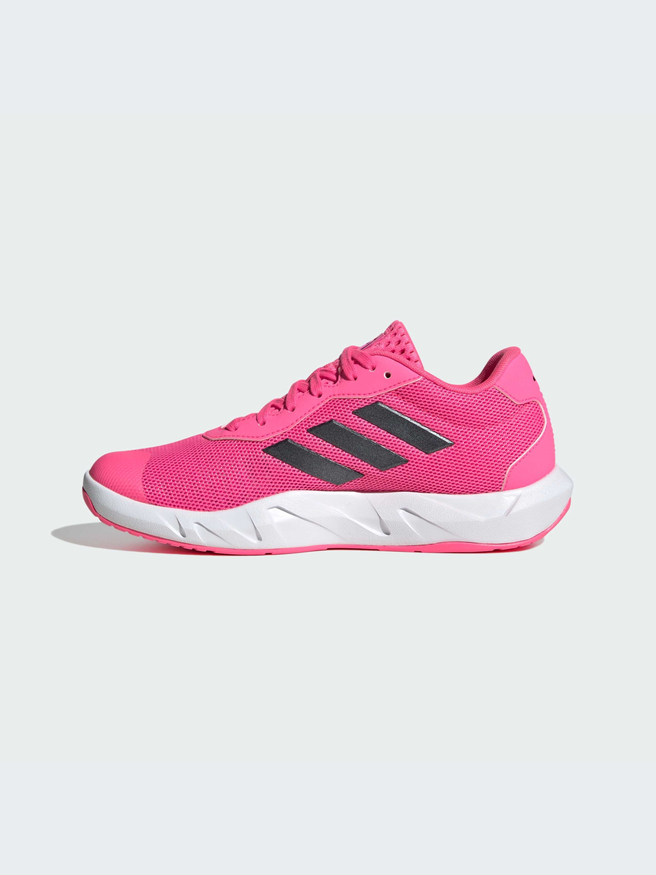 Кроссовки Adidas модель IG0733 Кроссовки Adidas модель IG0733 Фото