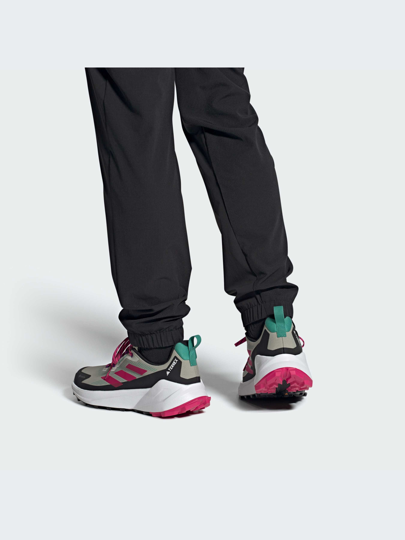 Кросівки Adidas модель IE4841 Фото