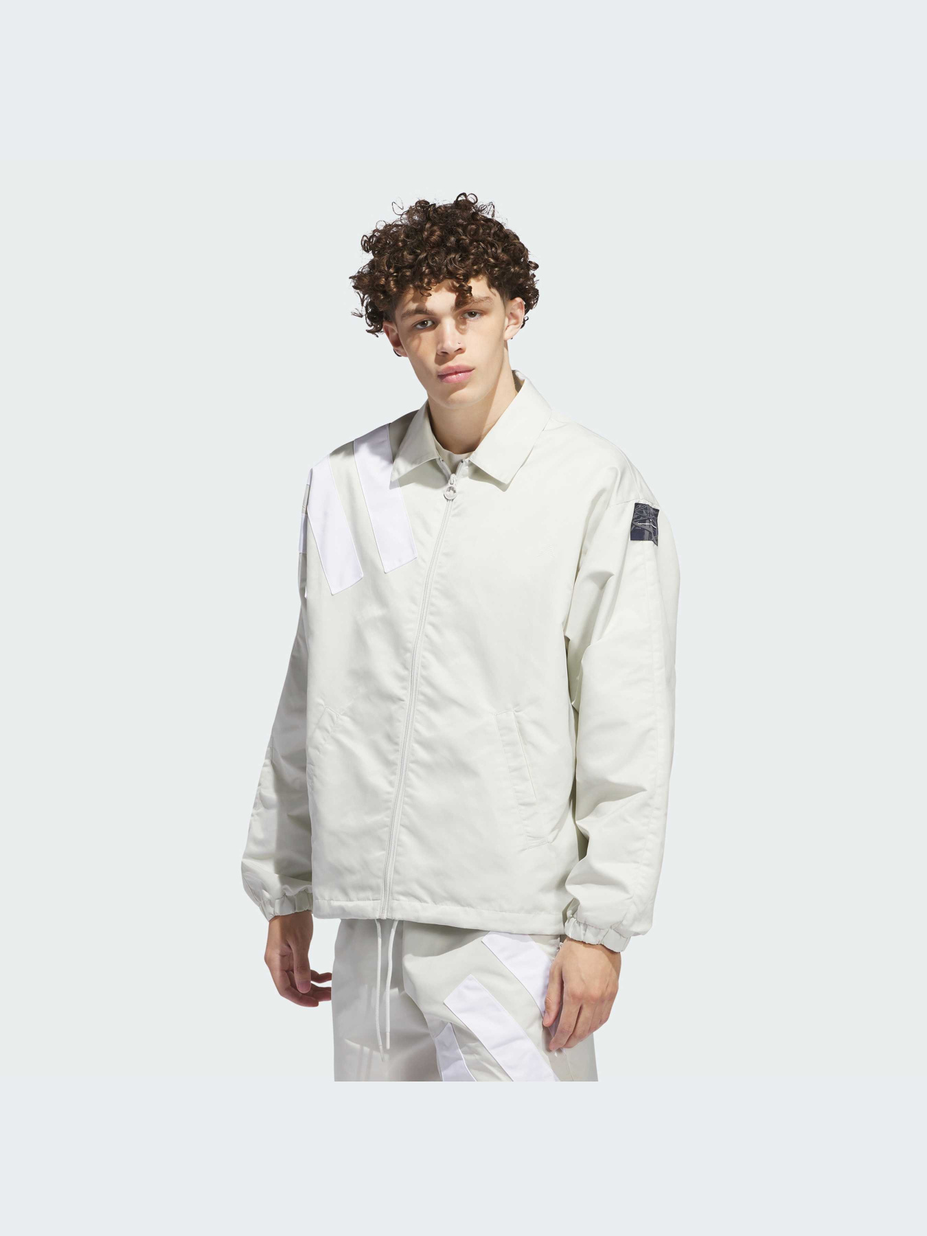 Куртки и дубленки Adidas модель IT0117 Фото