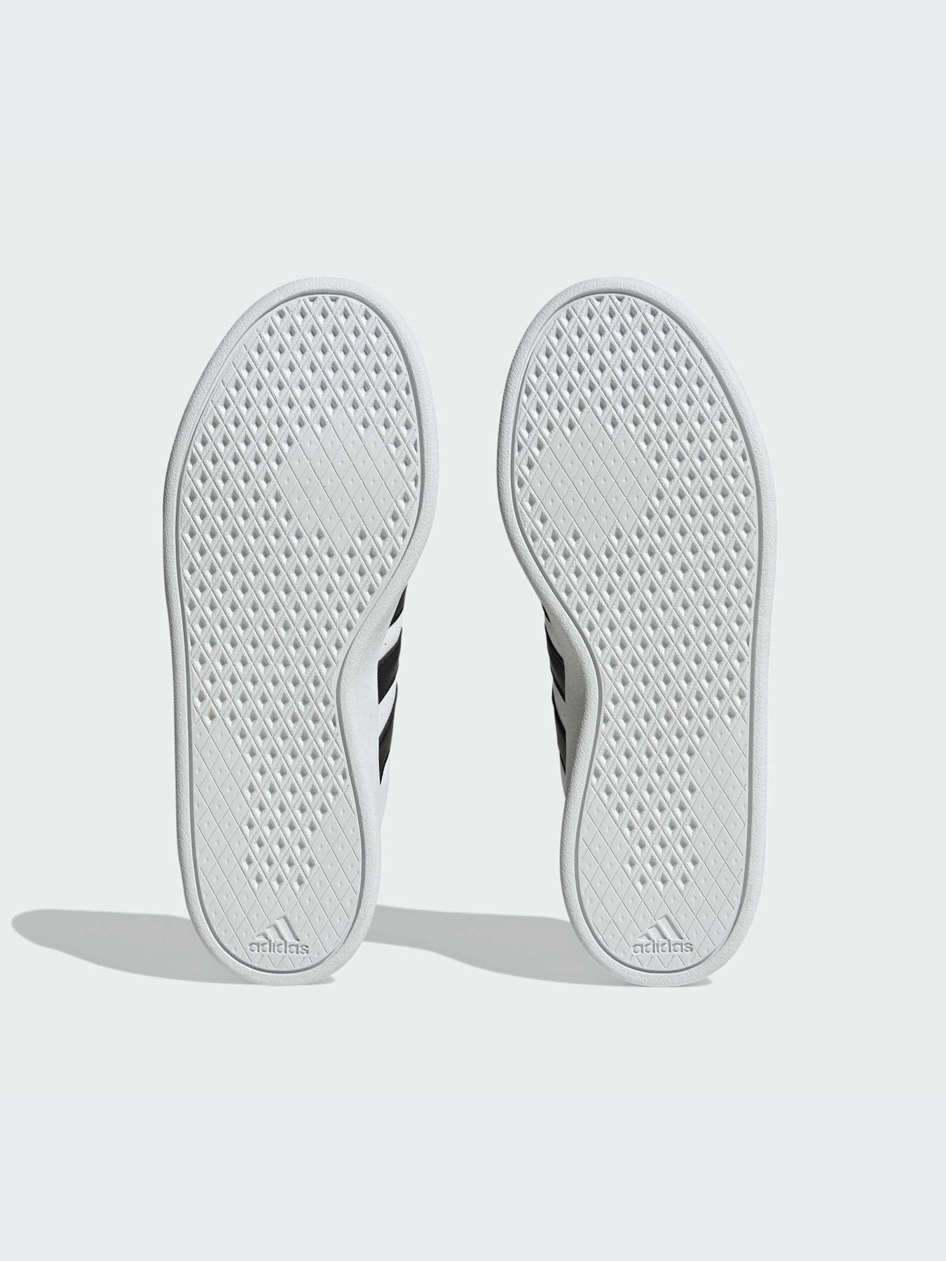Кроссовки Adidas модель IE7049 Фото