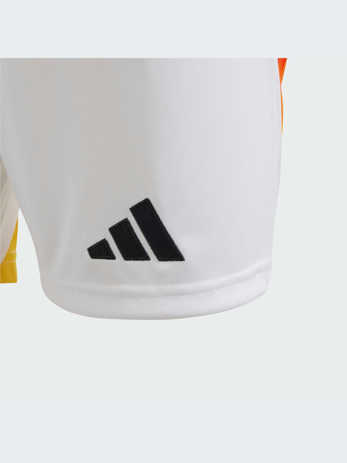 Шорты Adidas модель IP8138 Шорты Adidas модель IP8138 Фото