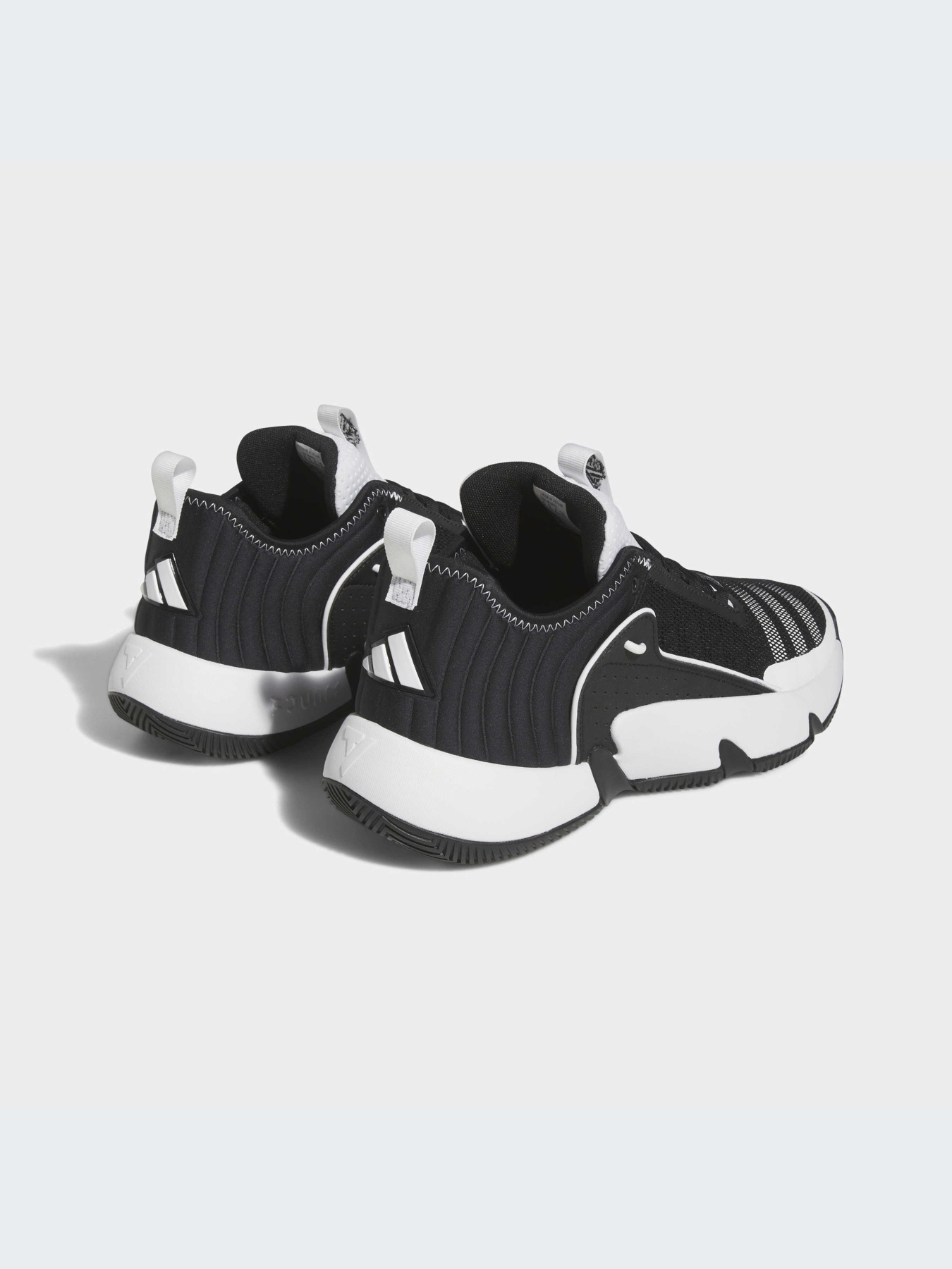 Кроссовки Adidas модель HQ1020 Фото