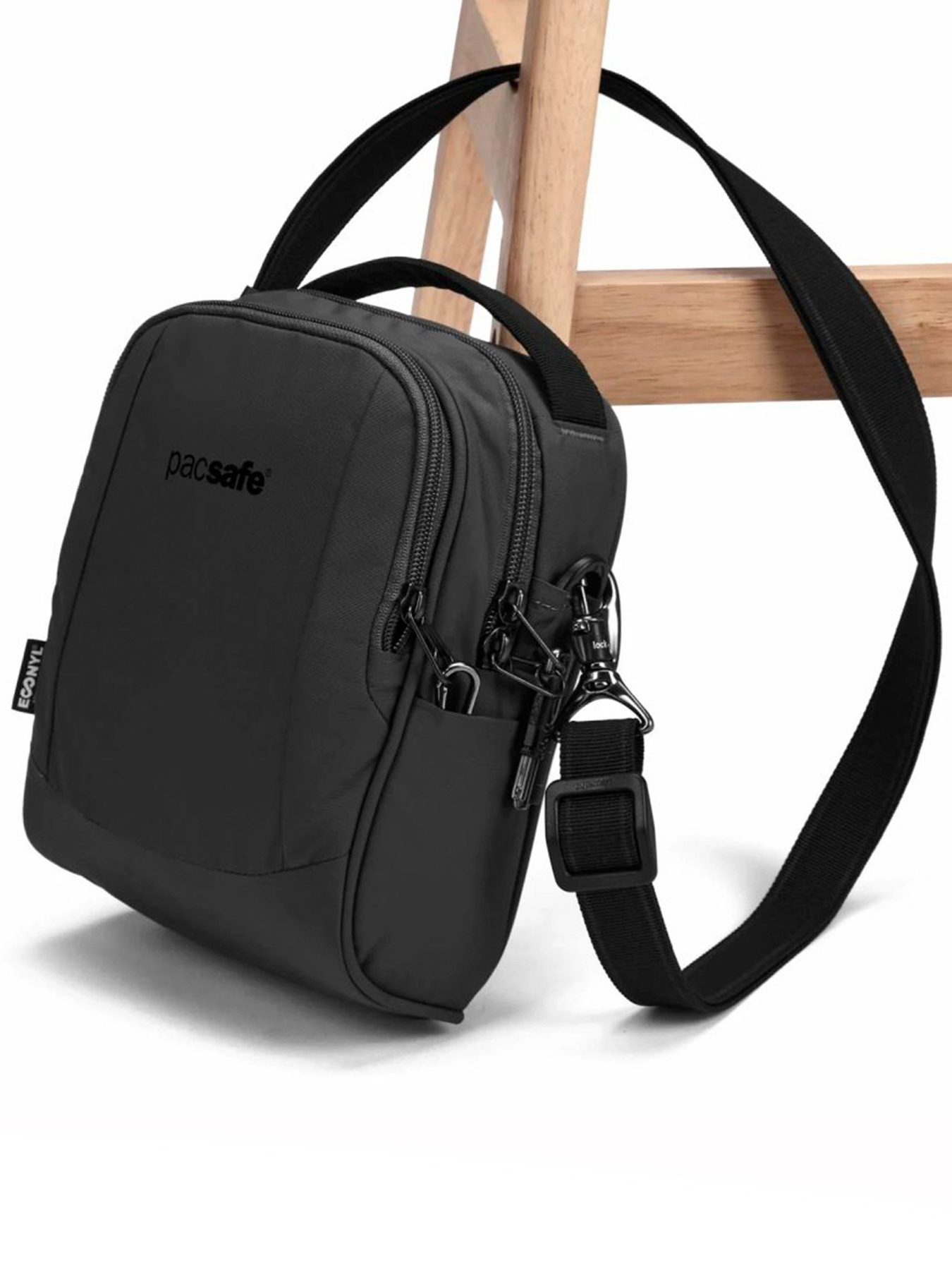 Сумки Pacsafe Metrosafe модель 40131138 Фото
