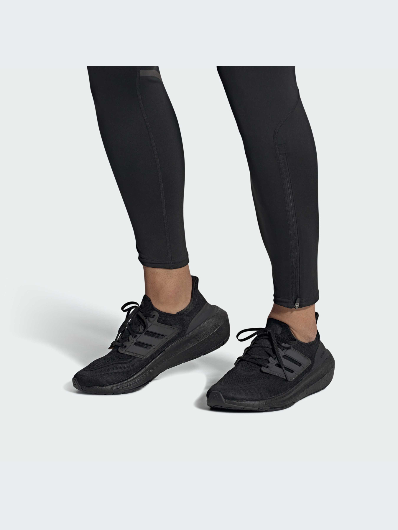 Кросівки Adidas Ultraboost модель GZ5159 Фото
