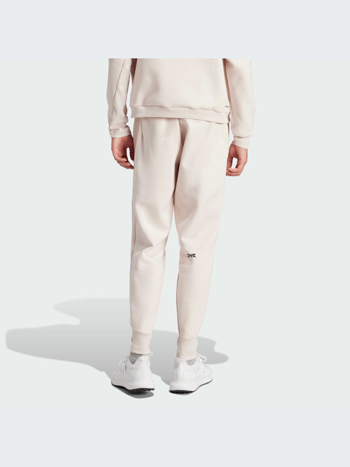 Брюки Adidas ZNE модель IR5204 Брюки Adidas ZNE модель IR5204 Фото
