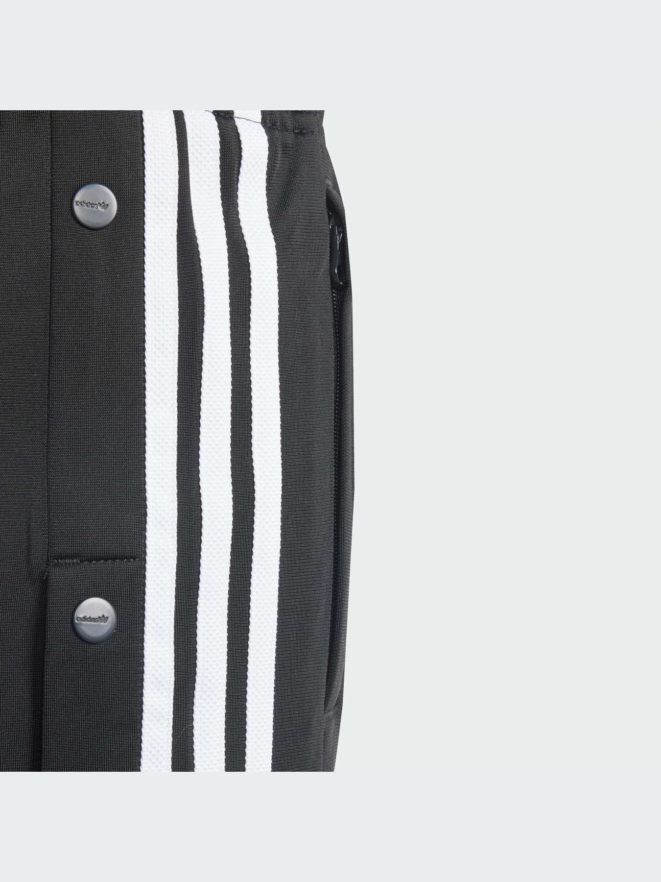 Шорты Adidas Adicolor модель IT5463 Шорты Adidas Adicolor модель IT5463 Фото