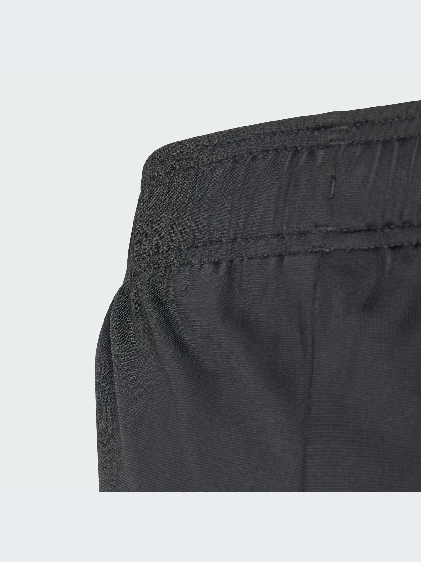 Шорты Adidas Adicolor модель IT5463 Шорты Adidas Adicolor модель IT5463 Фото