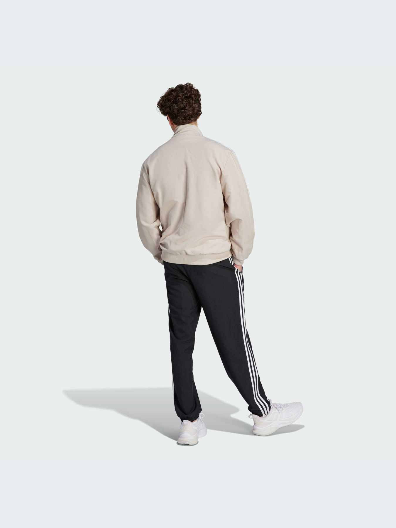 Костюмы Adidas модель IJ6061 Костюмы Adidas модель IJ6061 Фото