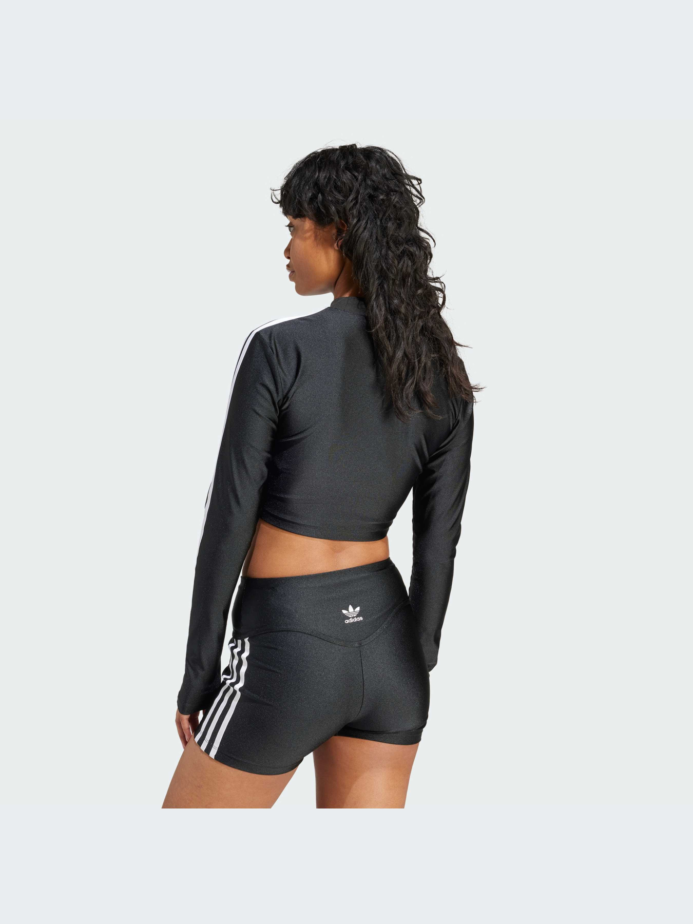 Худи и свитшоты Adidas Adicolor модель IU2428 Фото