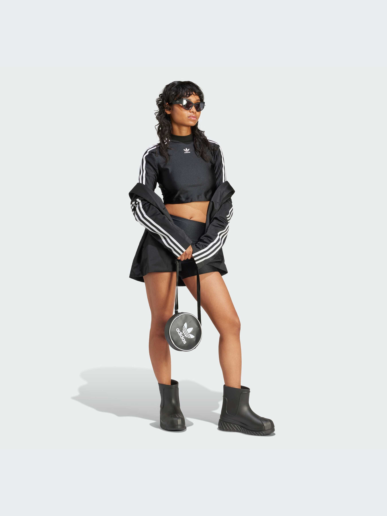 Худи и свитшоты Adidas Adicolor модель IU2428 Фото