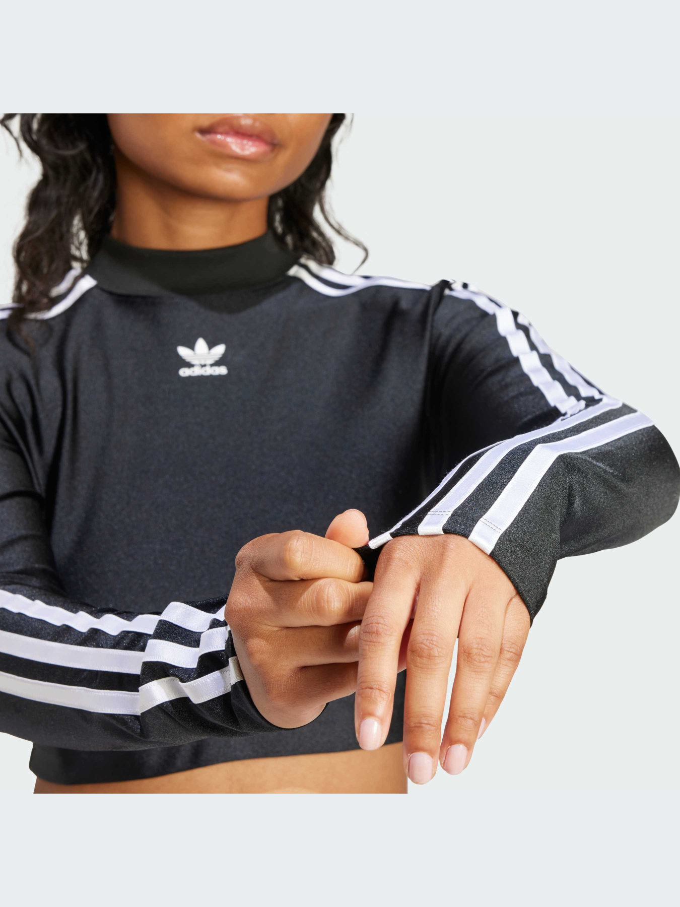 Худи и свитшоты Adidas Adicolor модель IU2428 Фото