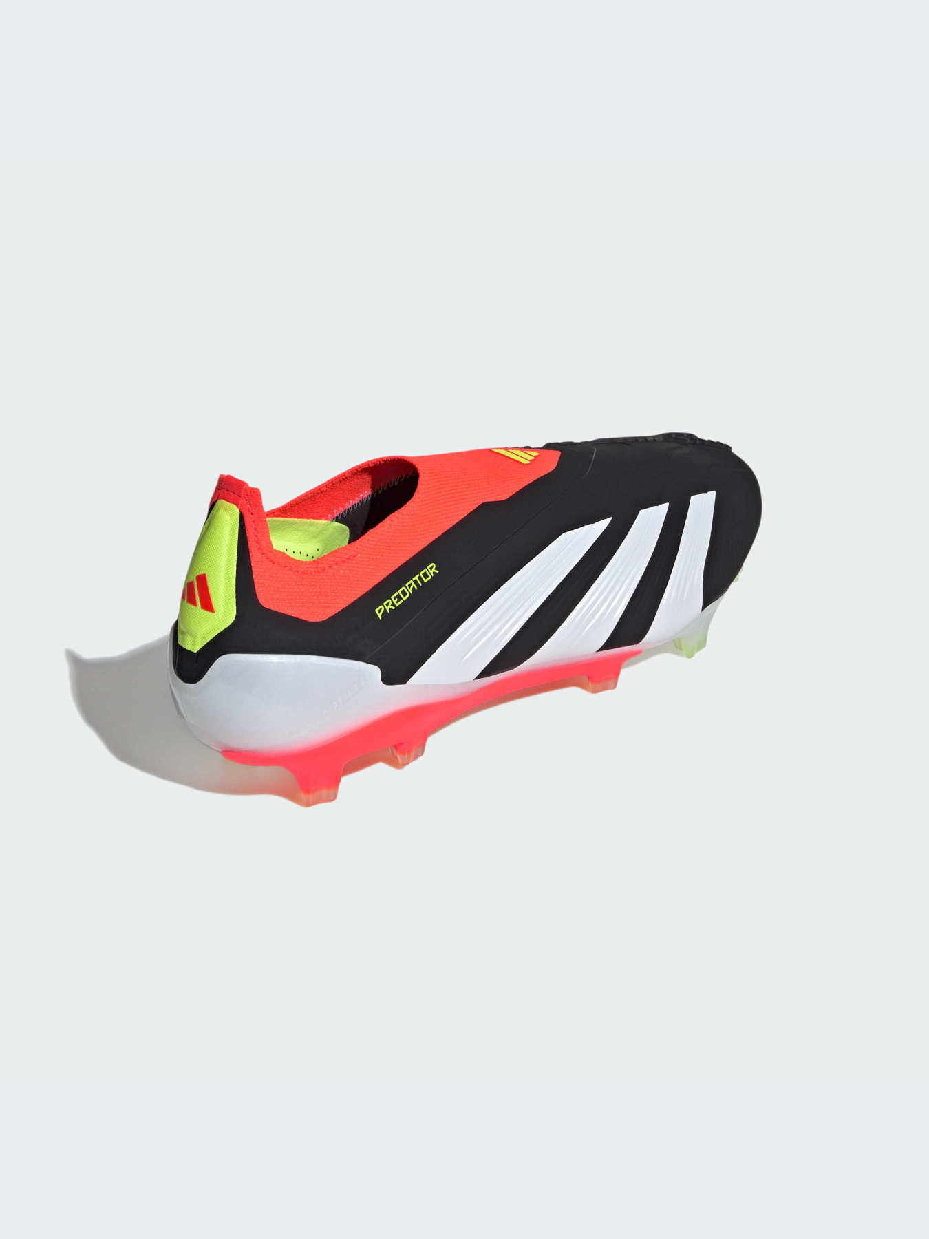 Кроссовки Adidas Predator модель IE1805 Фото