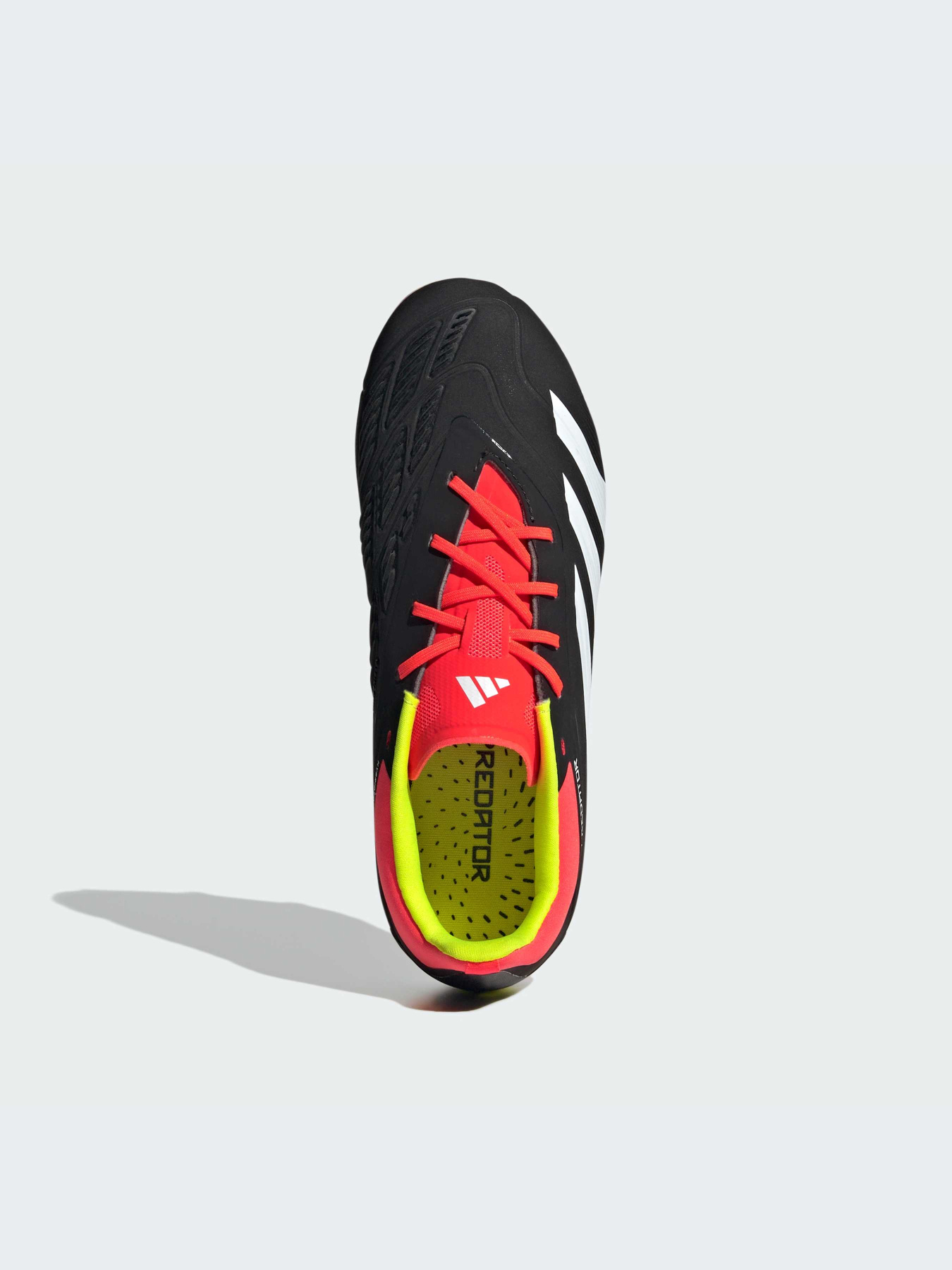 Кроссовки Adidas Predator модель IG7746 Кроссовки Adidas Predator модель IG7746 Фото