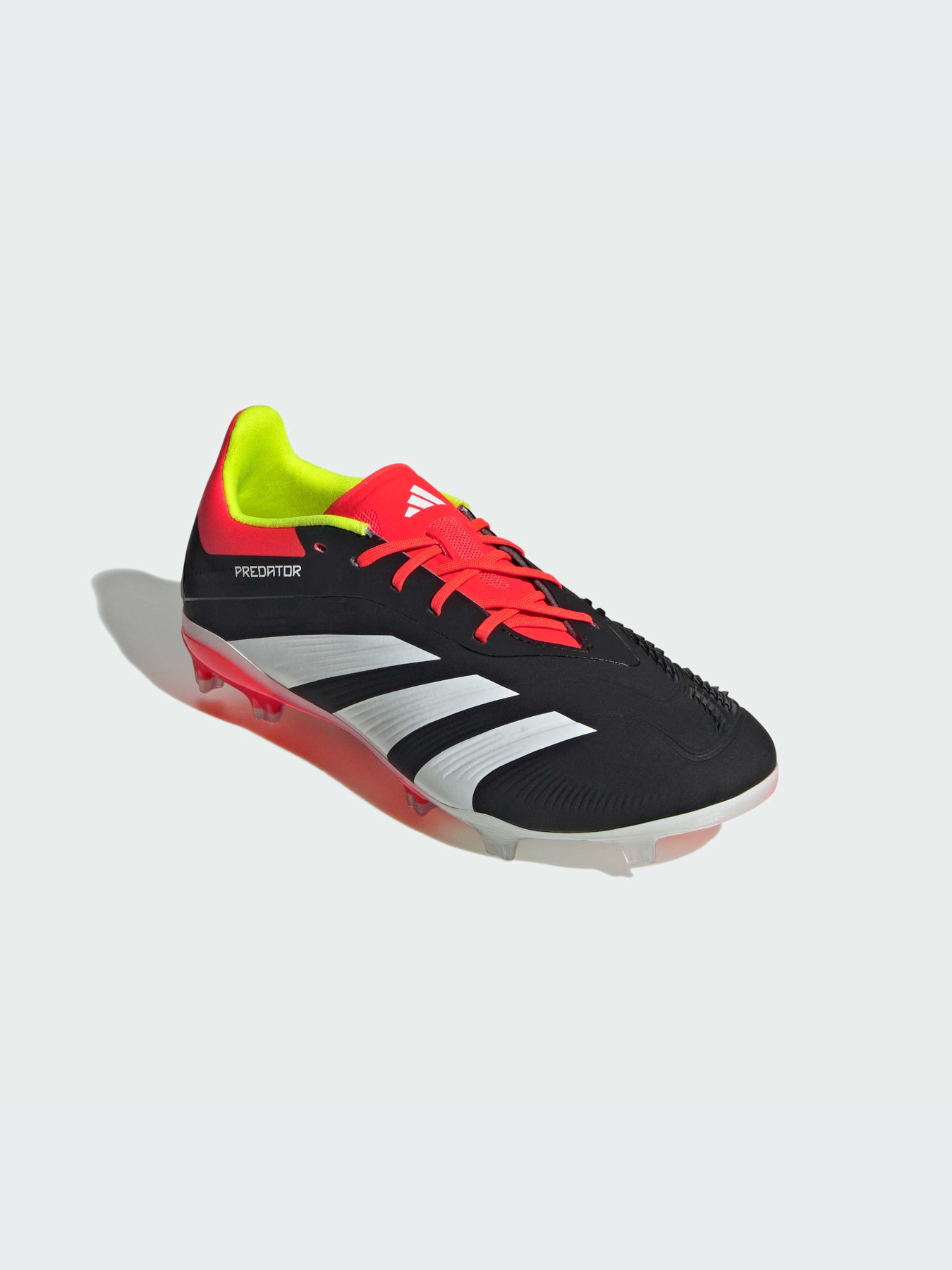 Кроссовки Adidas Predator модель IG7746 Кроссовки Adidas Predator модель IG7746 Фото