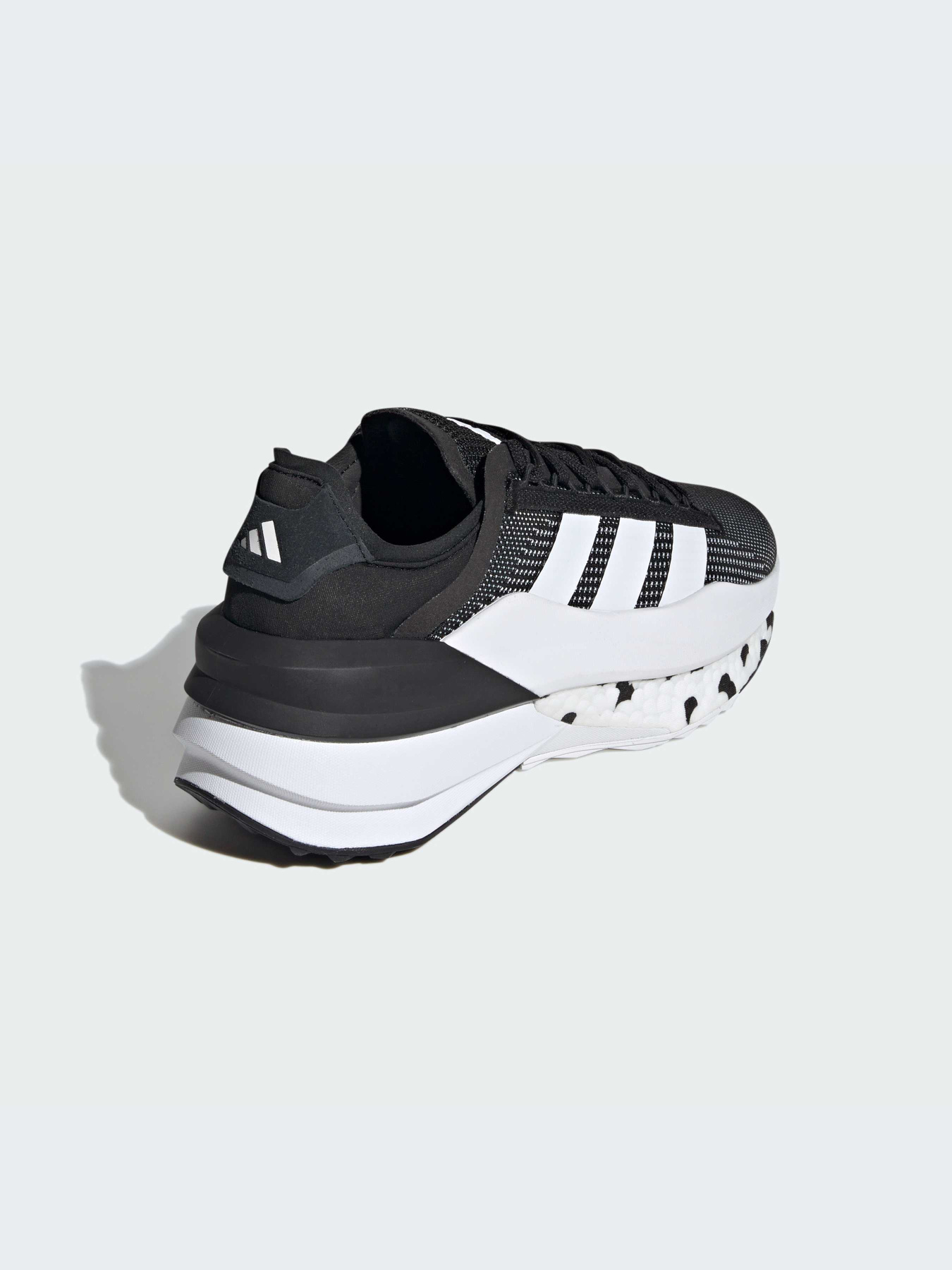 Кросівки Adidas AVRYN модель IE8459 Фото